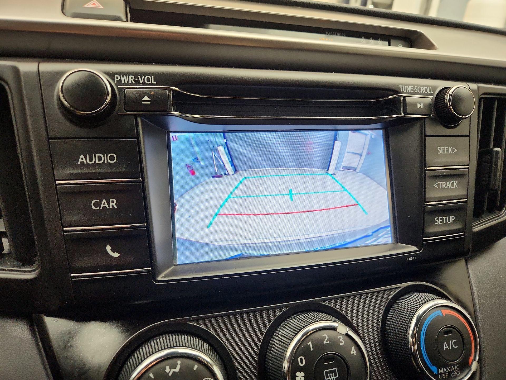 Thumbnail: 2018 Toyota RAV4 - 14