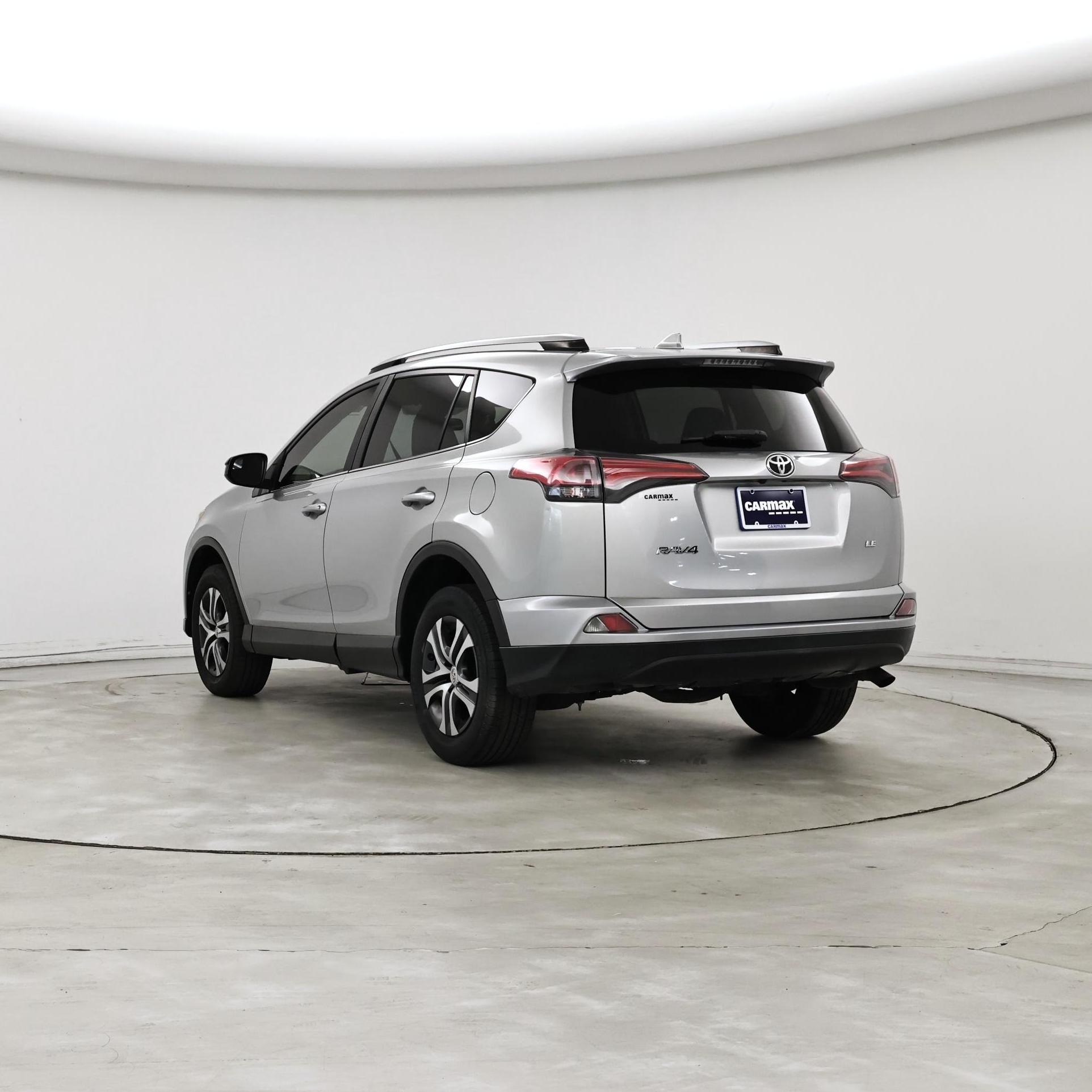 Thumbnail: 2018 Toyota RAV4 - 2