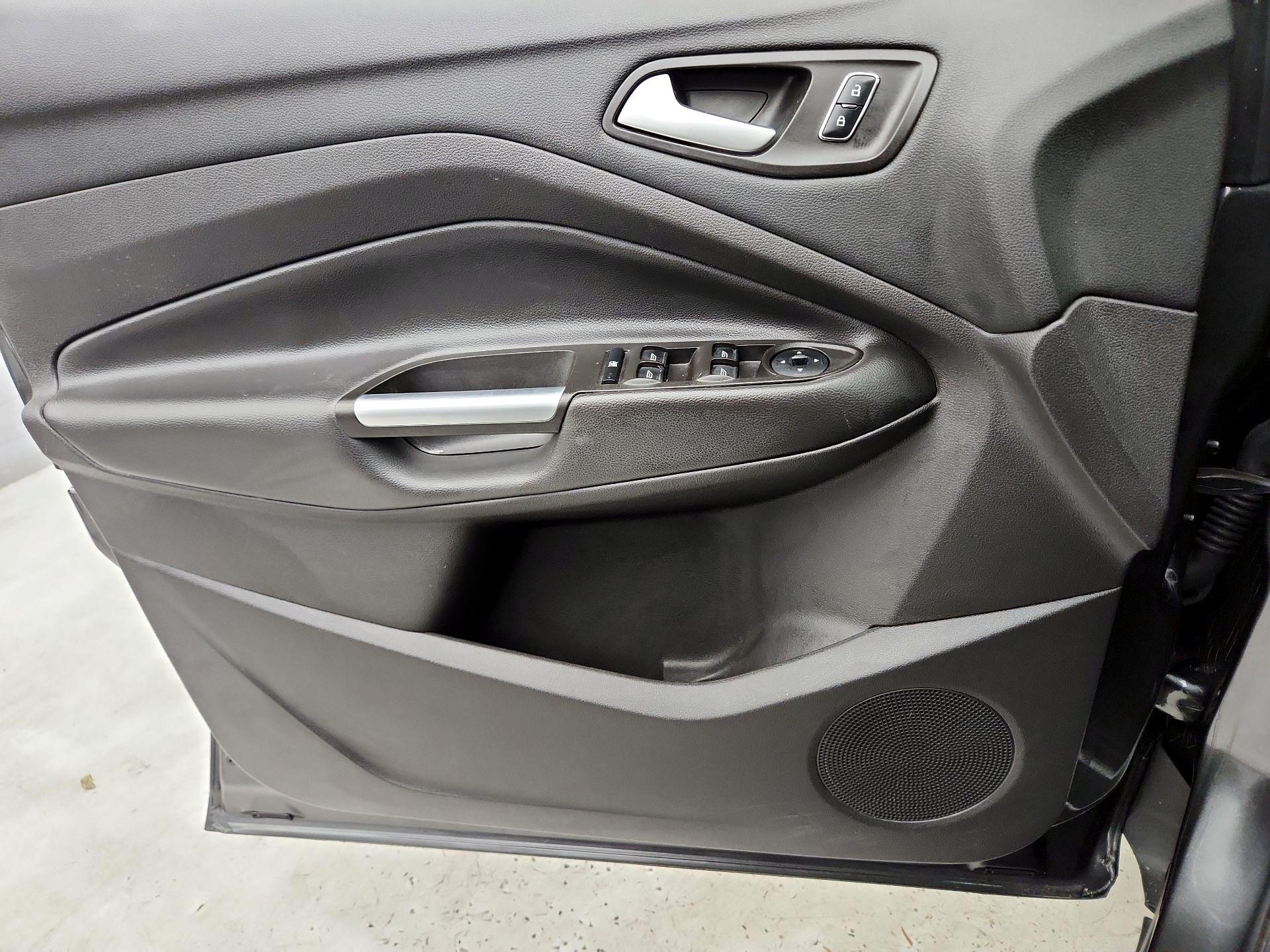 Thumbnail: 2016 Ford Escape - 12