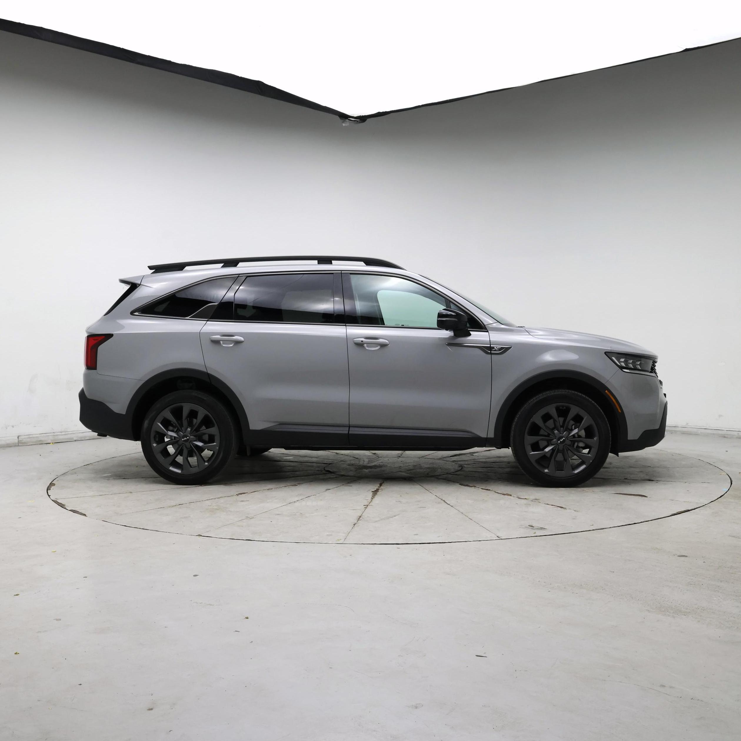 Thumbnail: 2023 Kia Sorento - 7