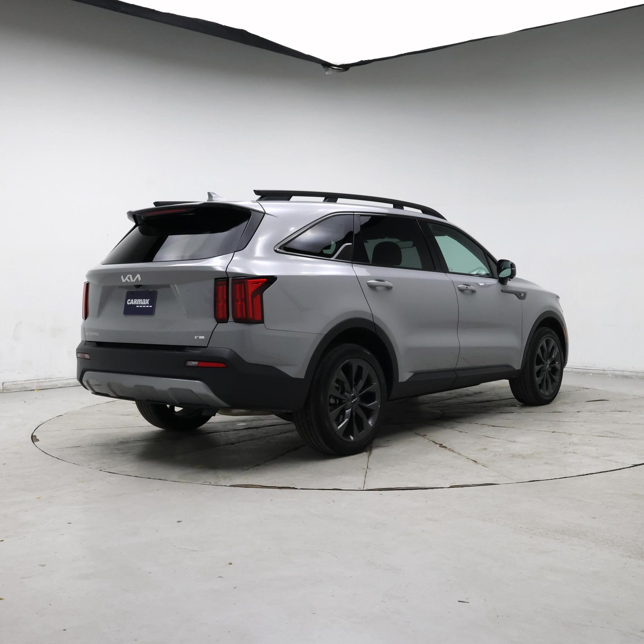 Thumbnail: 2023 Kia Sorento - 8