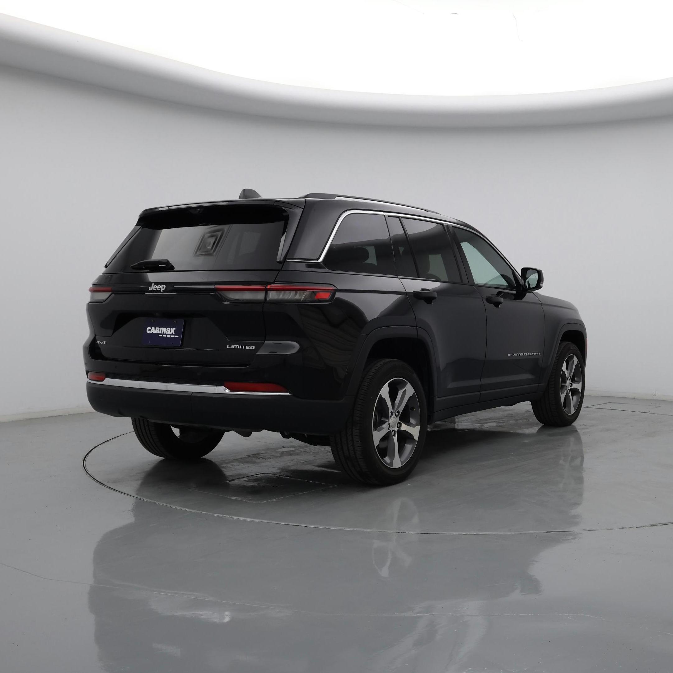 Thumbnail: 2023 Jeep Grand Cherokee - 8