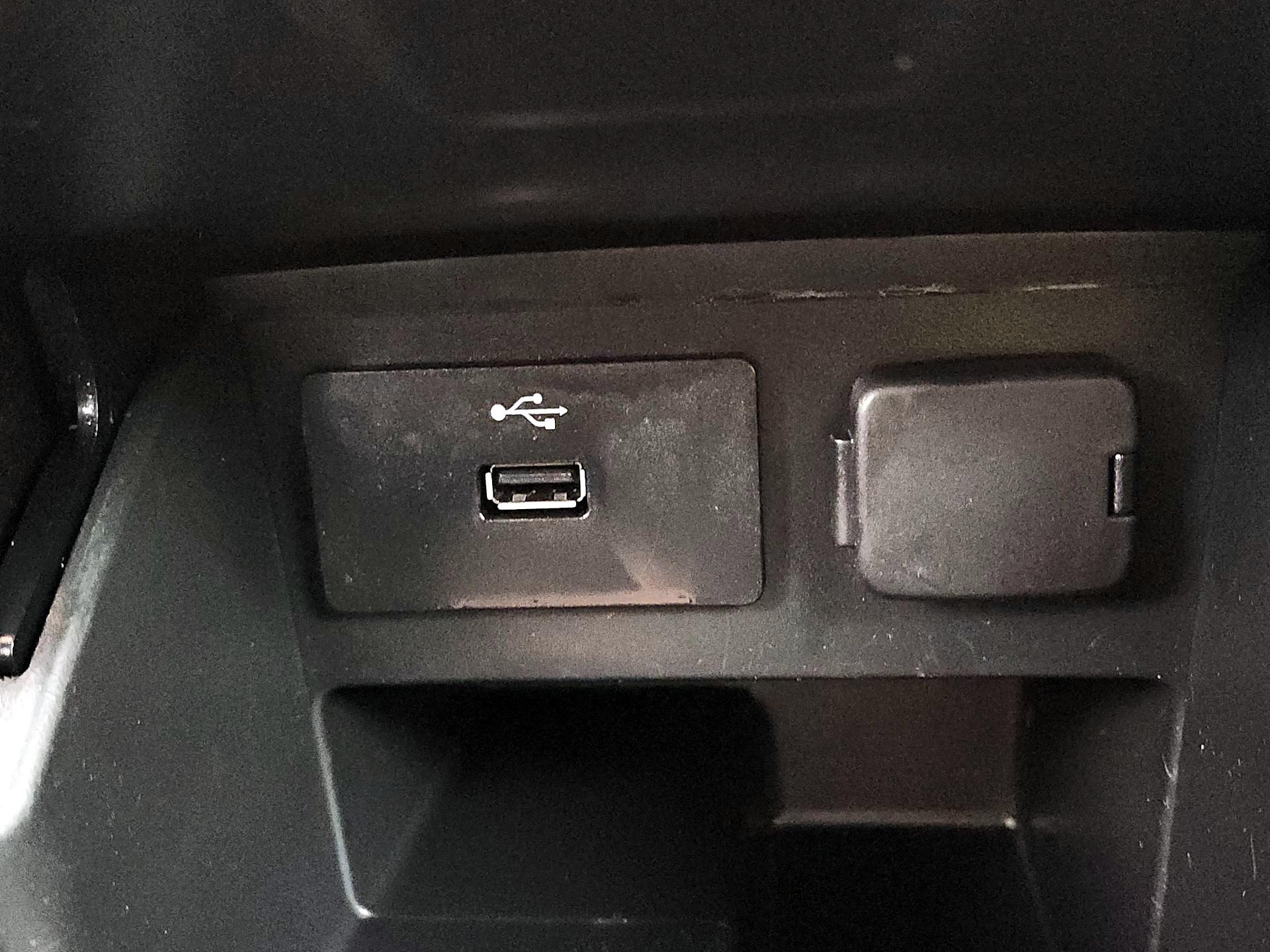 Thumbnail: 2018 Ford Explorer - 18