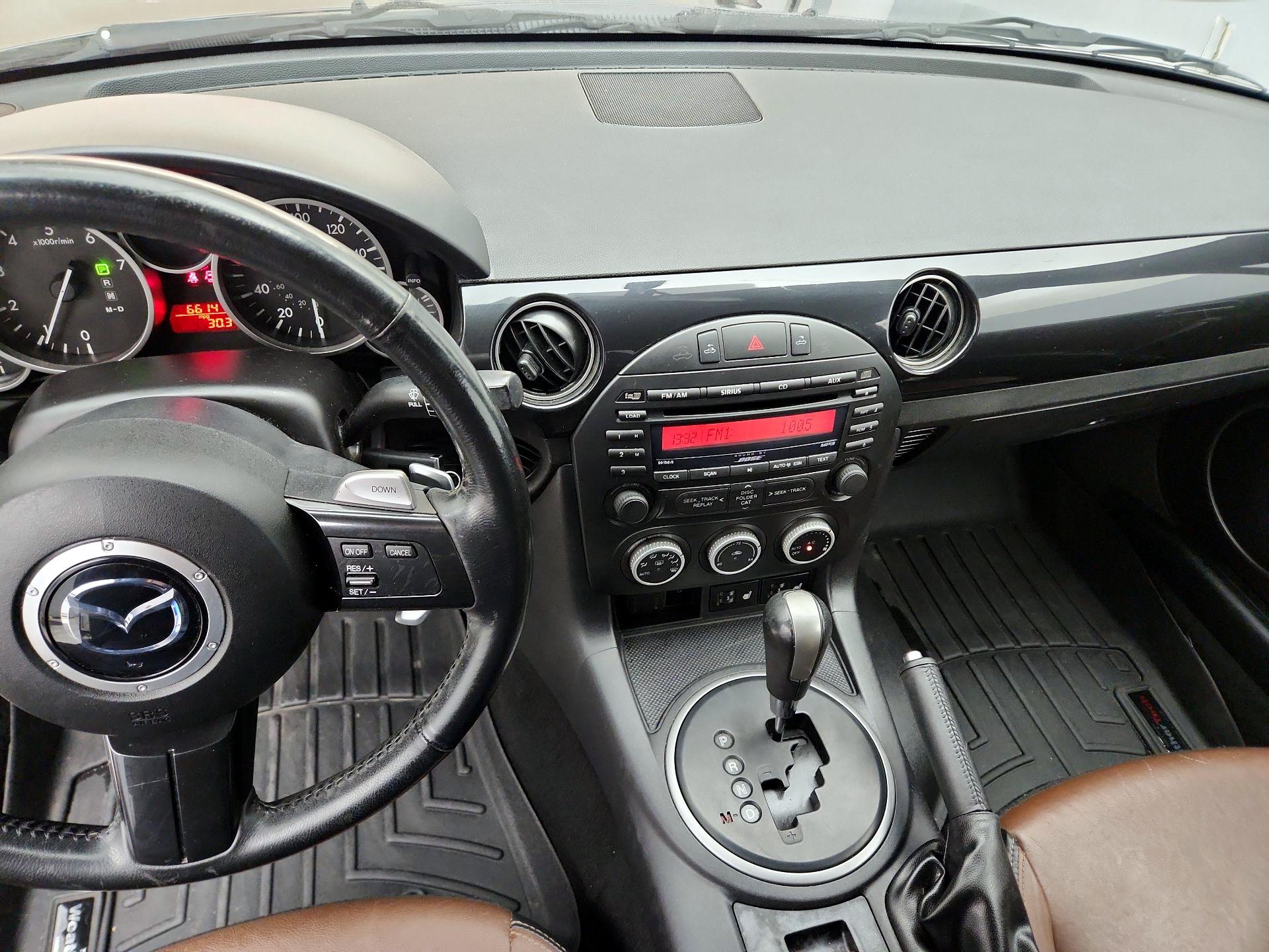 Thumbnail: 2015 Mazda MX-5 Miata - 9