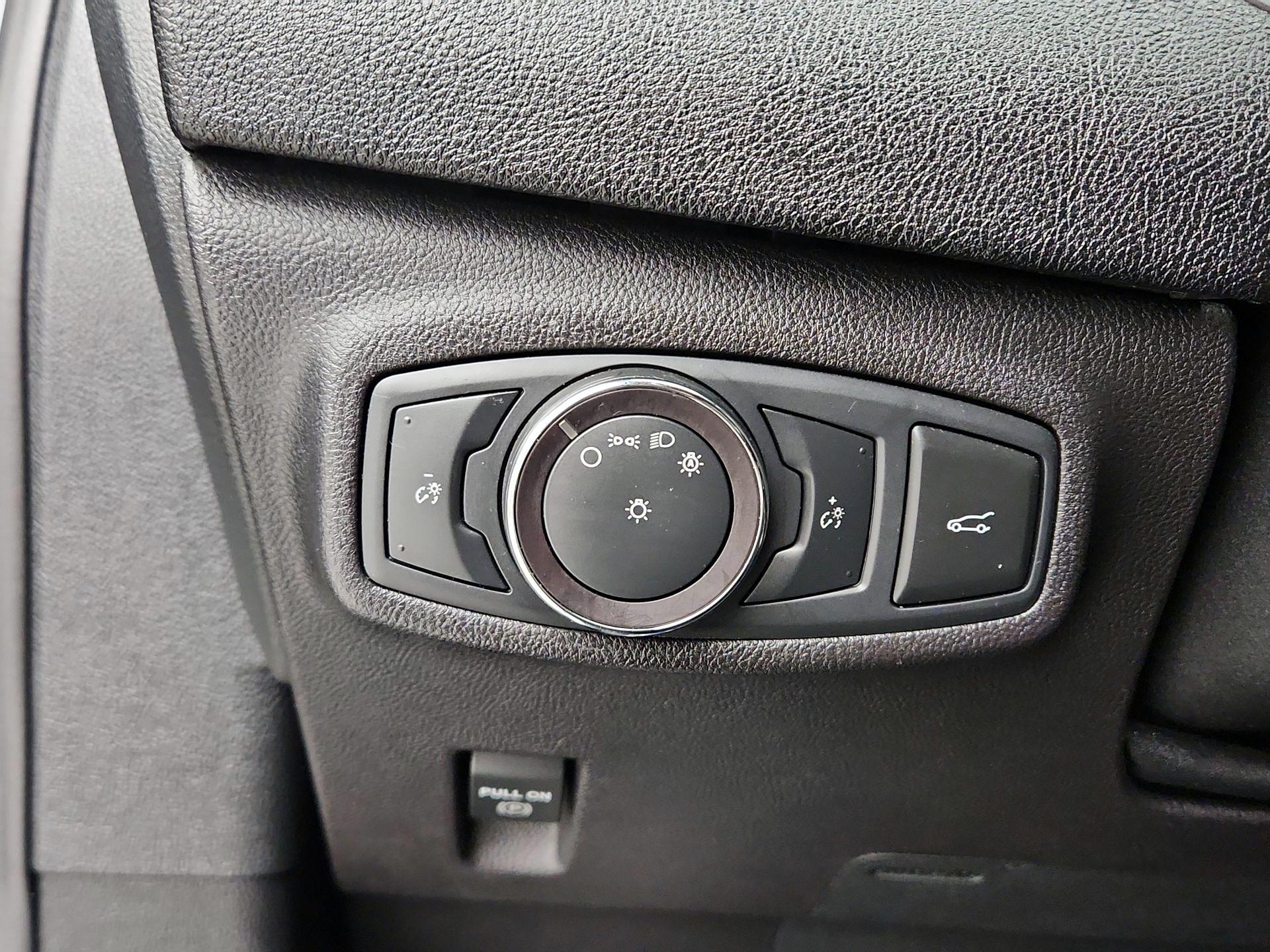 Thumbnail: 2019 Lincoln MKC - 13