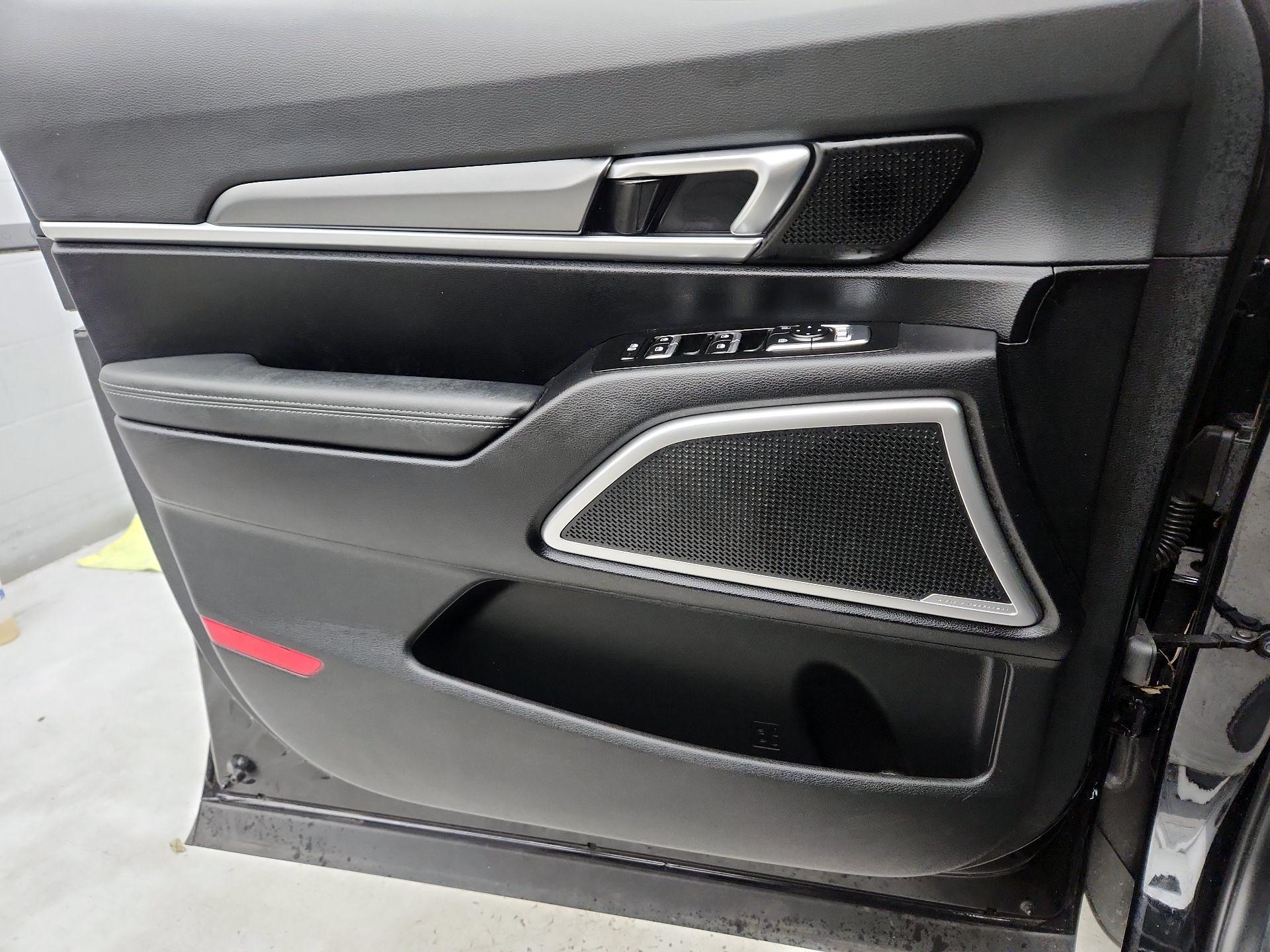 Thumbnail: 2022 Kia Telluride - 12