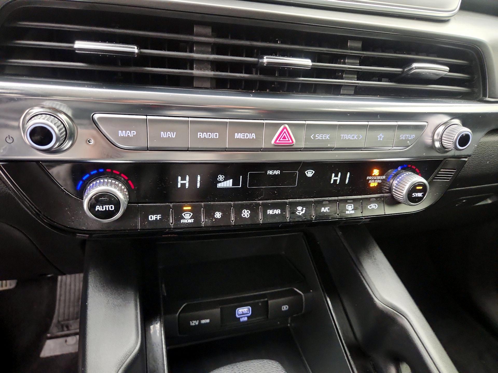 Thumbnail: 2022 Kia Telluride - 17