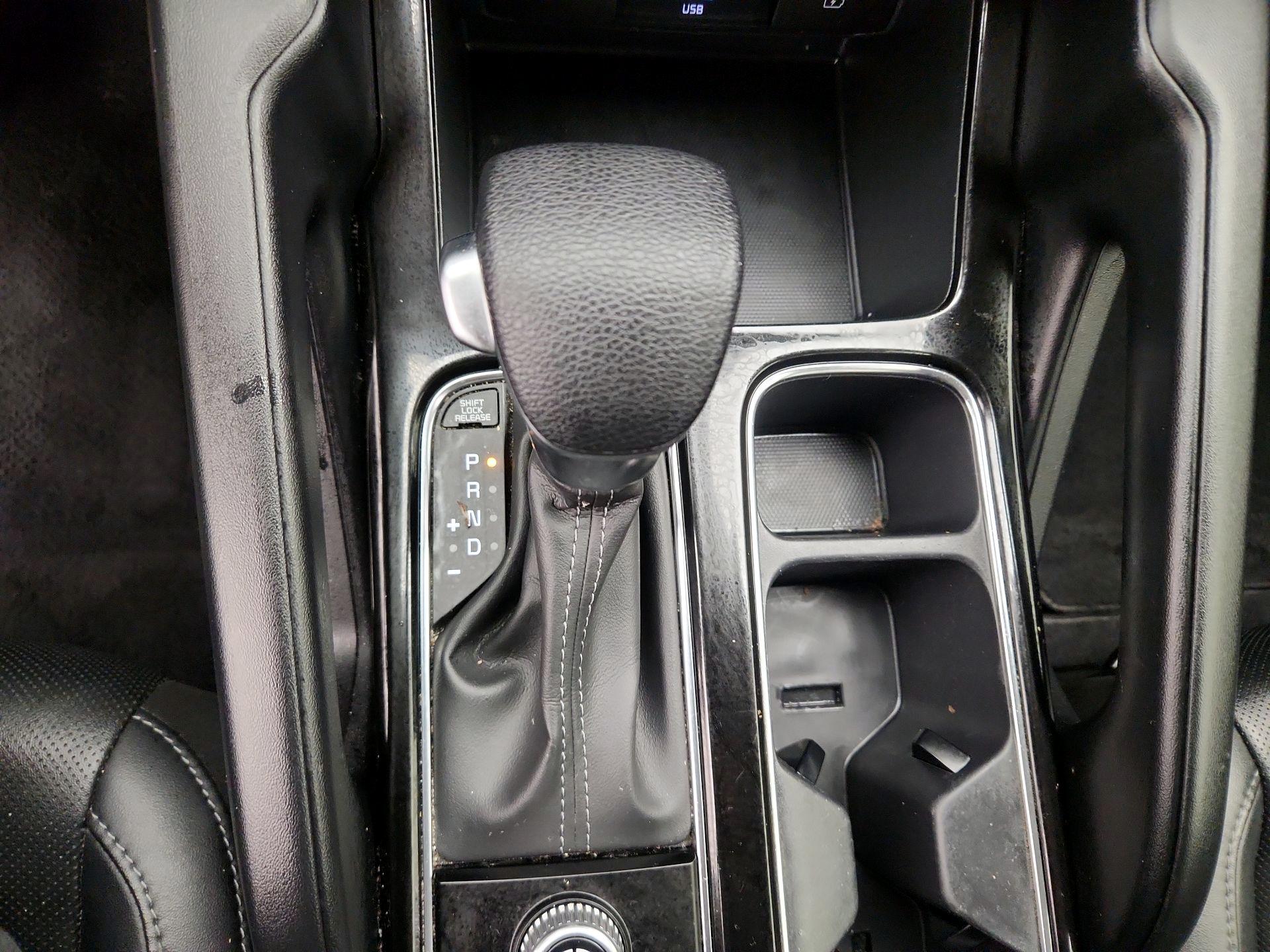 Thumbnail: 2022 Kia Telluride - 18