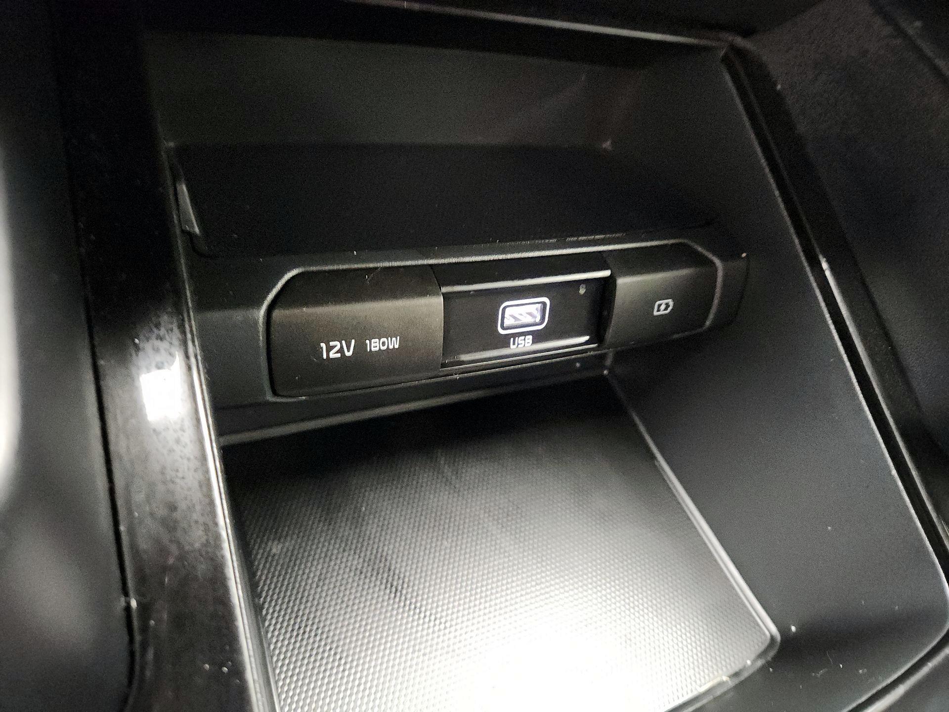 Thumbnail: 2022 Kia Telluride - 19