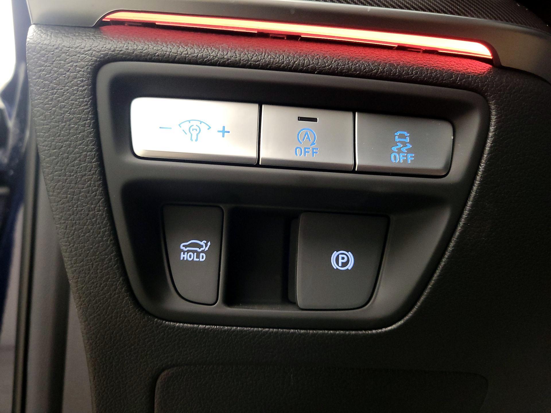 Thumbnail: 2023 Genesis G80 - 13