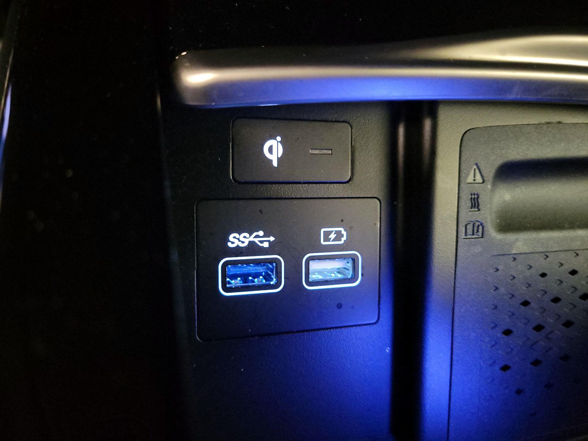 Thumbnail: 2023 Genesis G80 - 19