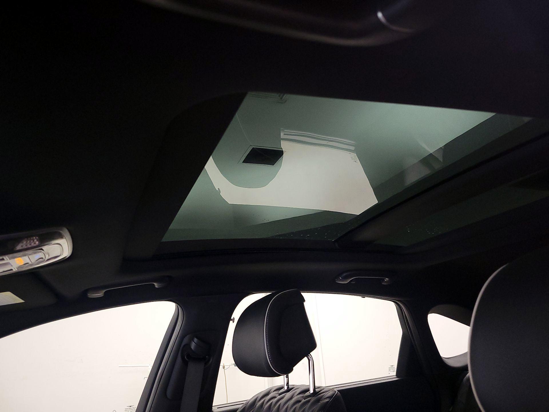 Thumbnail: 2023 Genesis G80 - 20