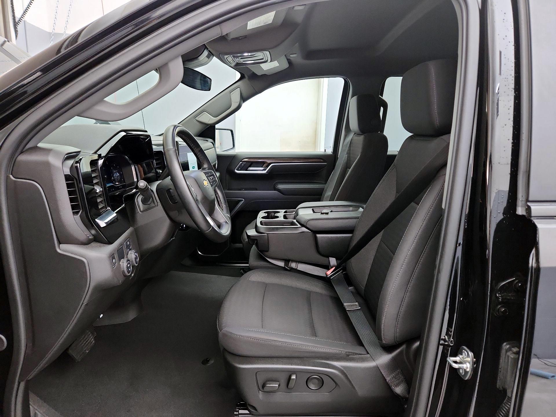 Thumbnail: 2025 Chevrolet Silverado 1500 - 11