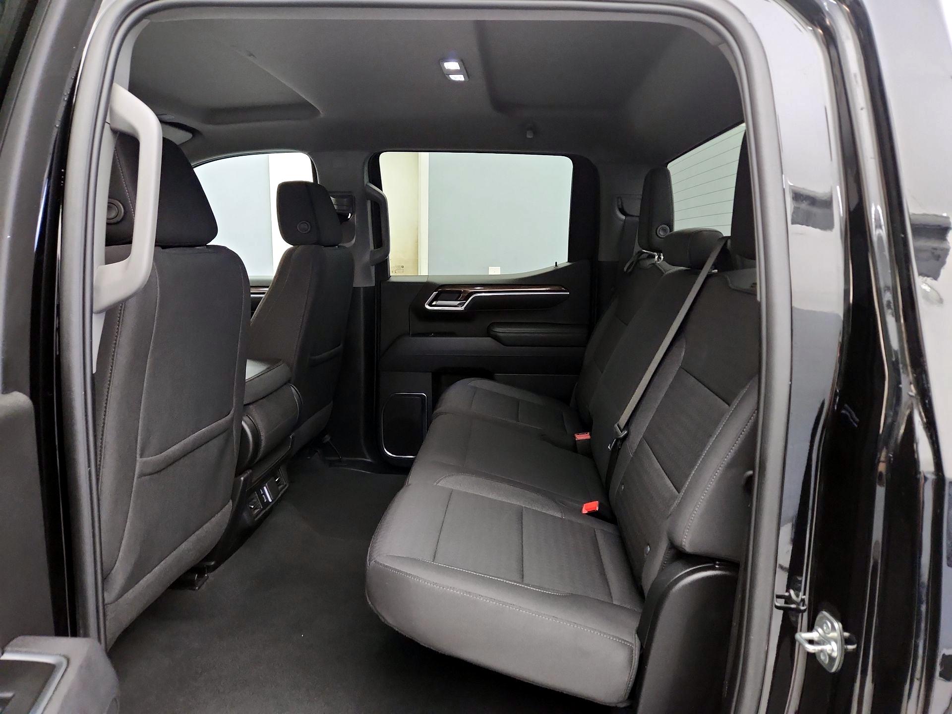 Thumbnail: 2025 Chevrolet Silverado 1500 - 20