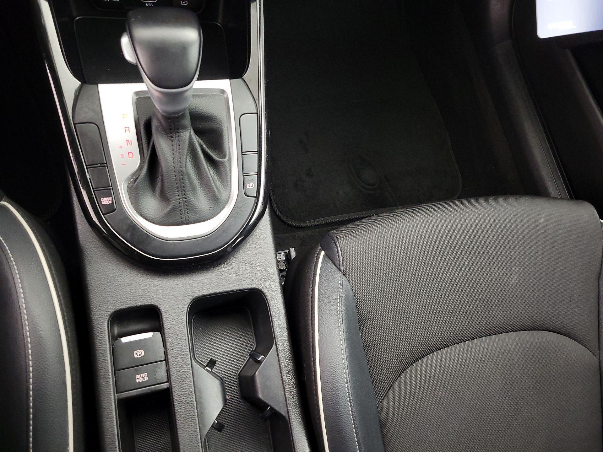 Thumbnail: 2023 Kia Forte - 18