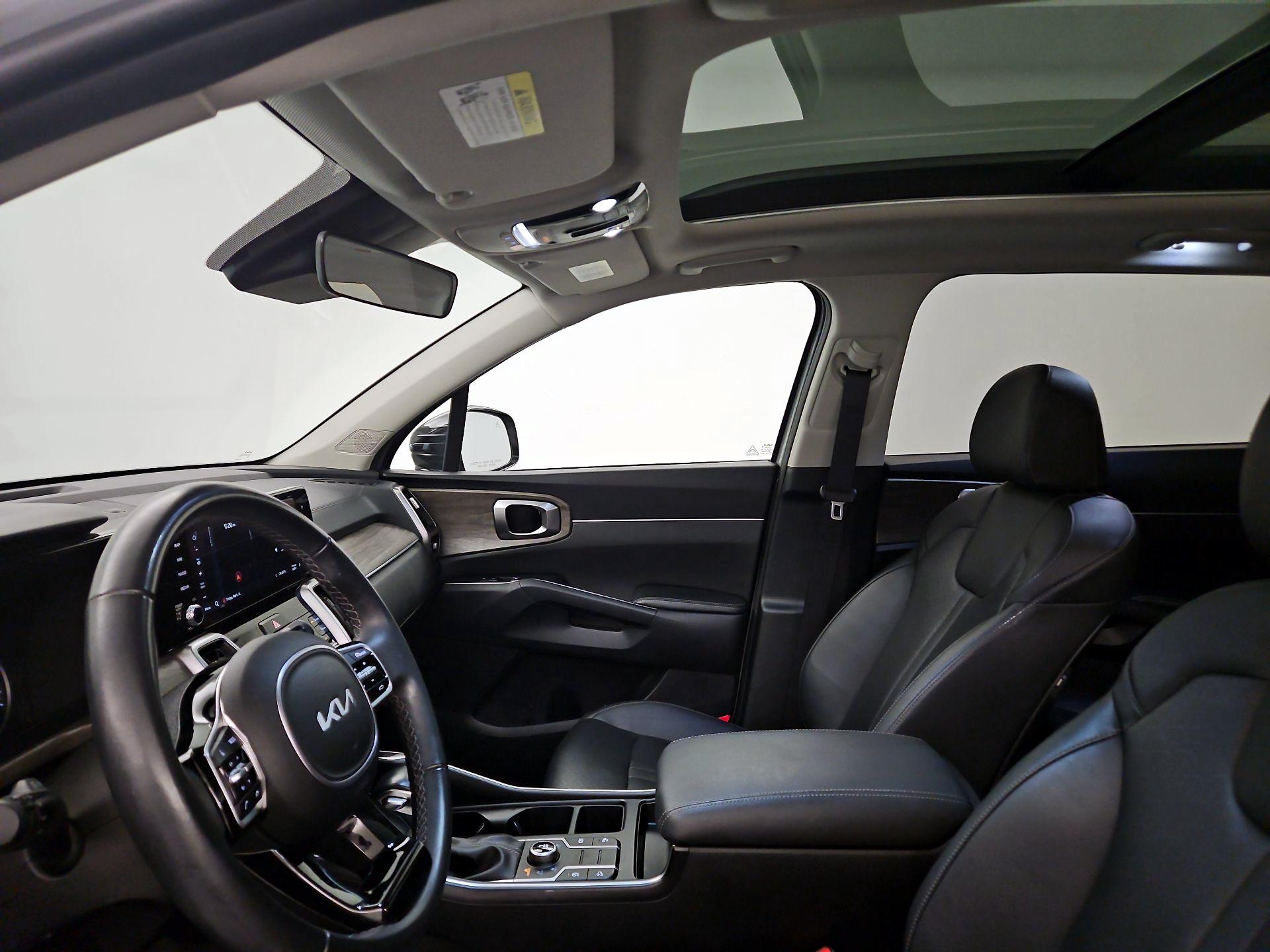 Thumbnail: 2023 Kia Sorento - 20