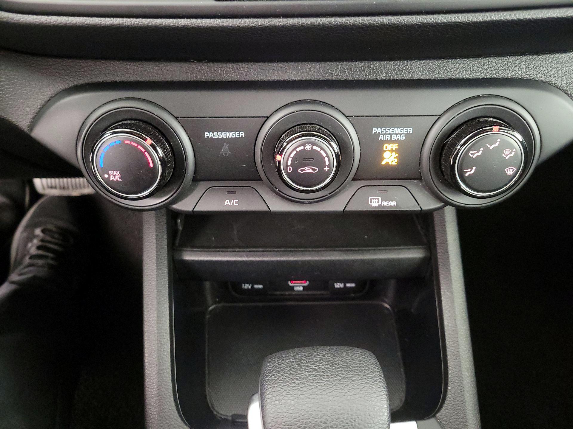 Thumbnail: 2023 Kia Forte - 16