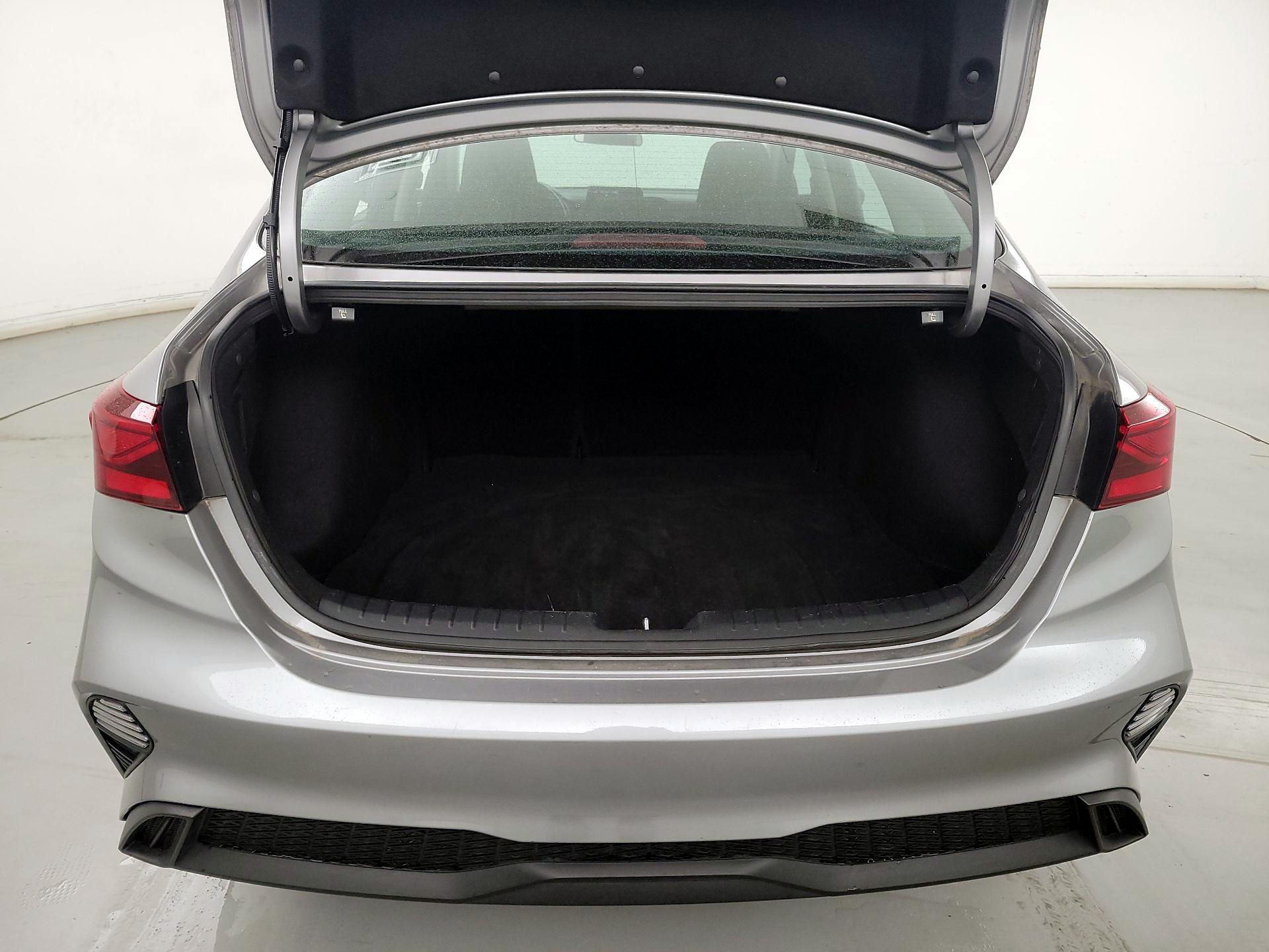 Thumbnail: 2023 Kia Forte - 20