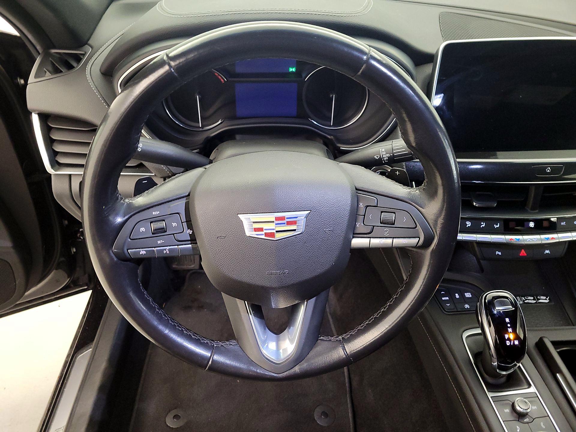 Thumbnail: 2022 Cadillac CT5 - 10