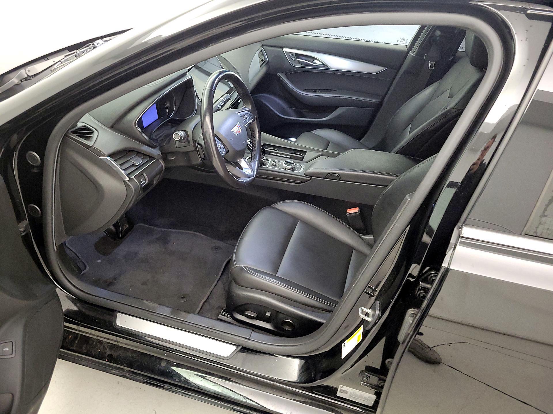 Thumbnail: 2022 Cadillac CT5 - 11