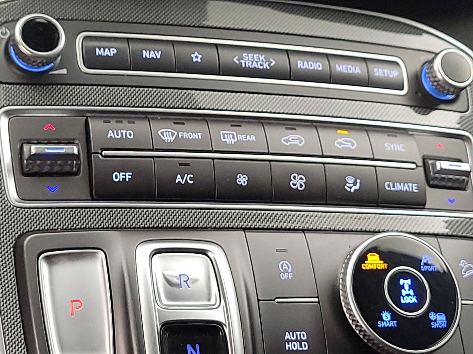 Thumbnail: 2023 Hyundai Santa Fe - 17