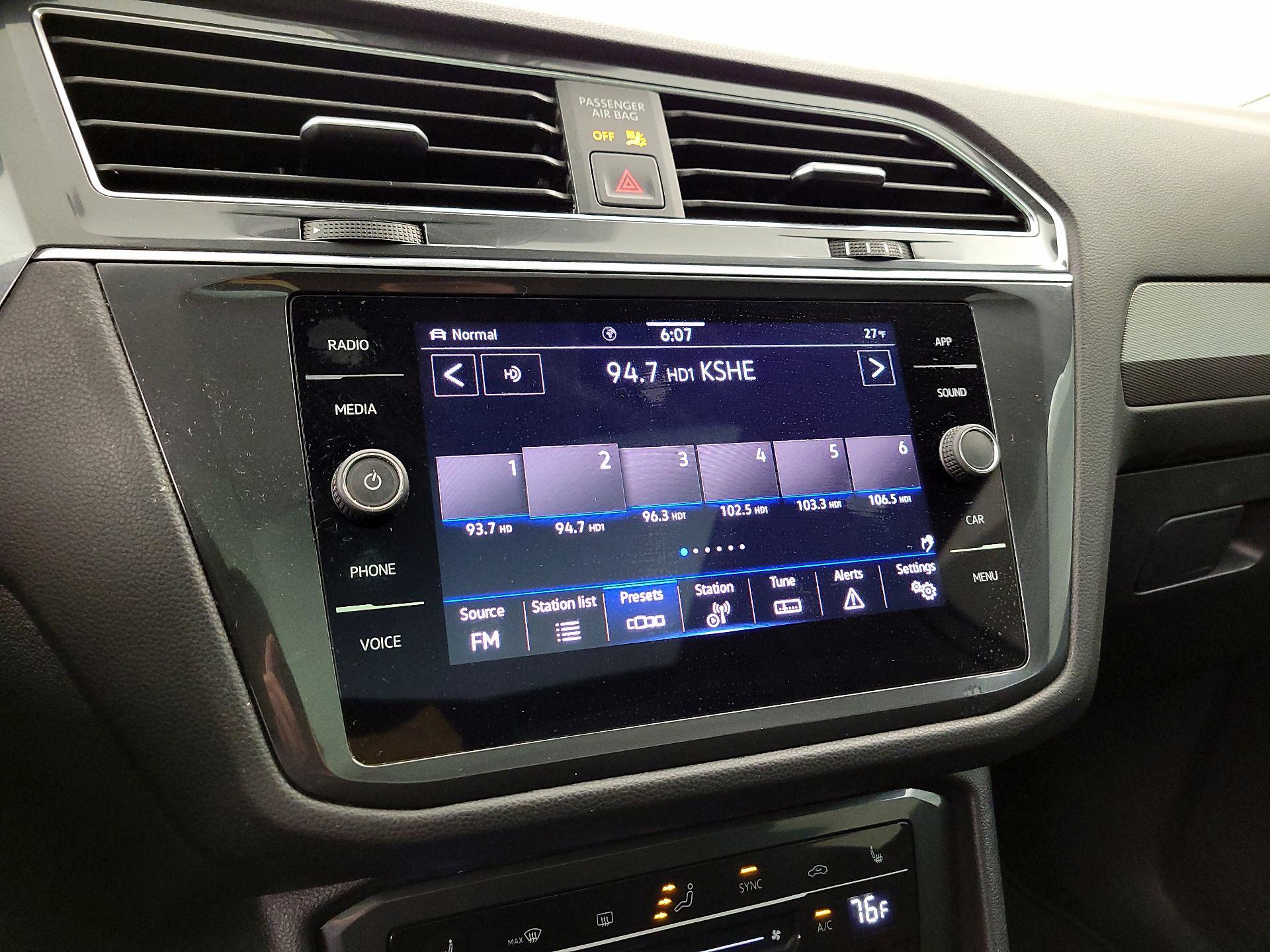 Thumbnail: 2023 Volkswagen Tiguan - 15