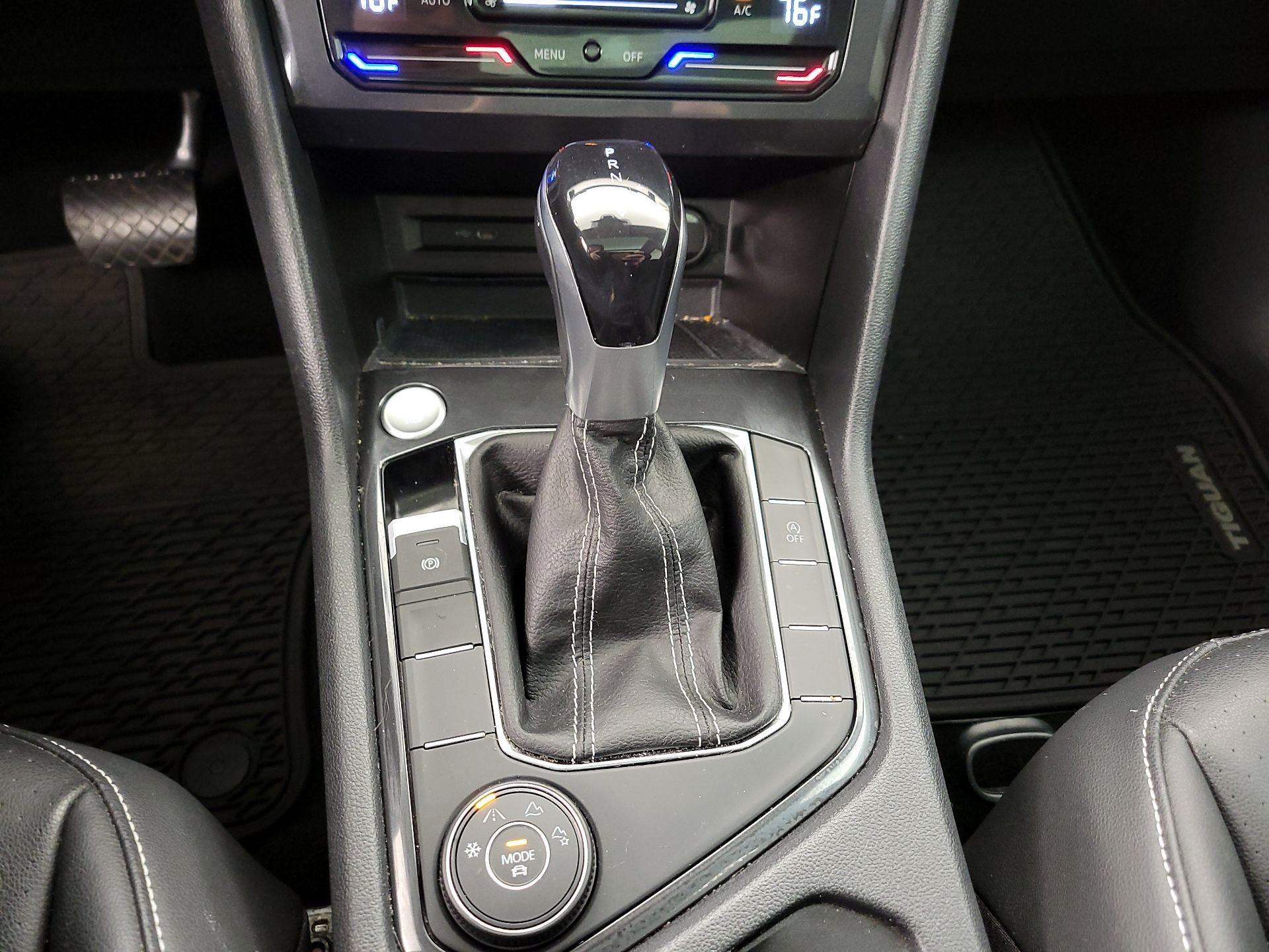 Thumbnail: 2023 Volkswagen Tiguan - 17