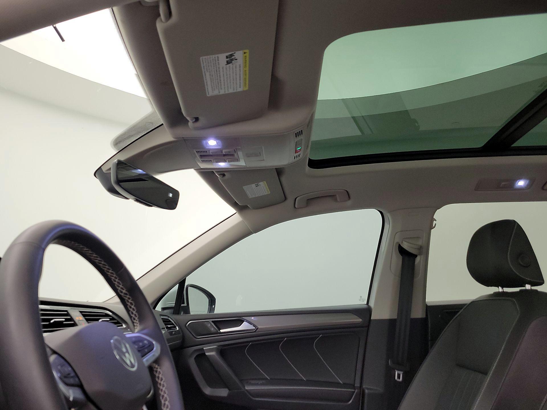 Thumbnail: 2023 Volkswagen Tiguan - 19