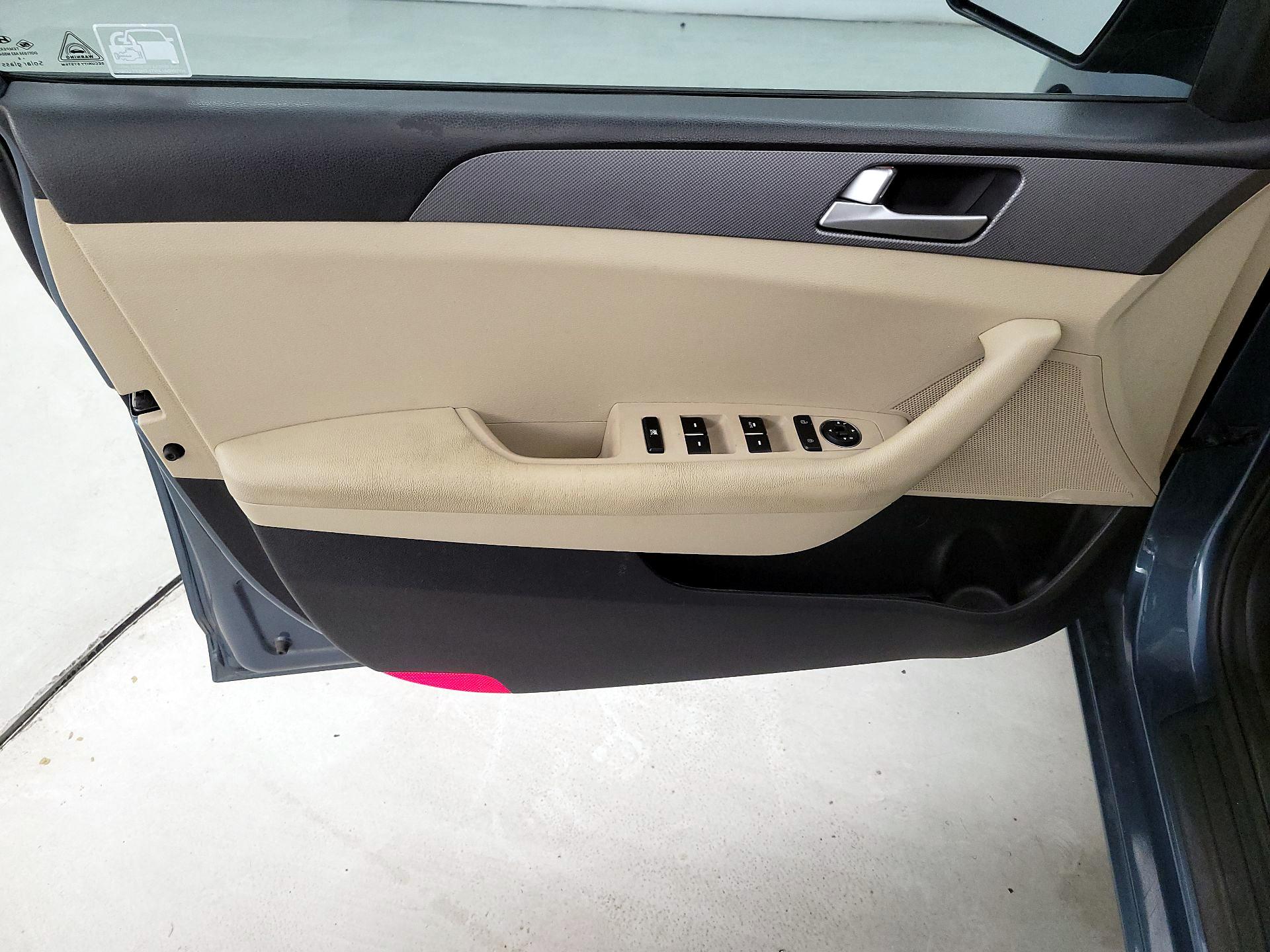 Thumbnail: 2017 Hyundai Sonata - 12