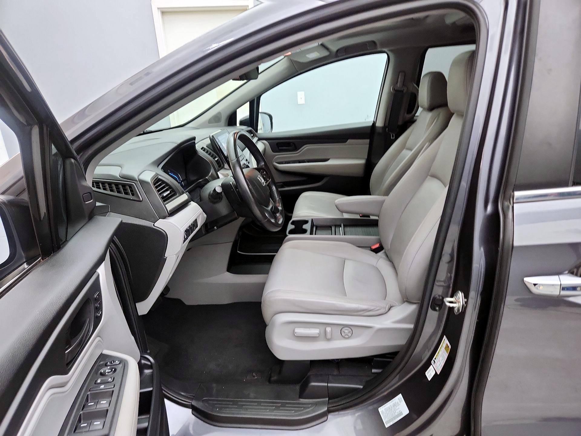 Thumbnail: 2019 Honda Odyssey - 11