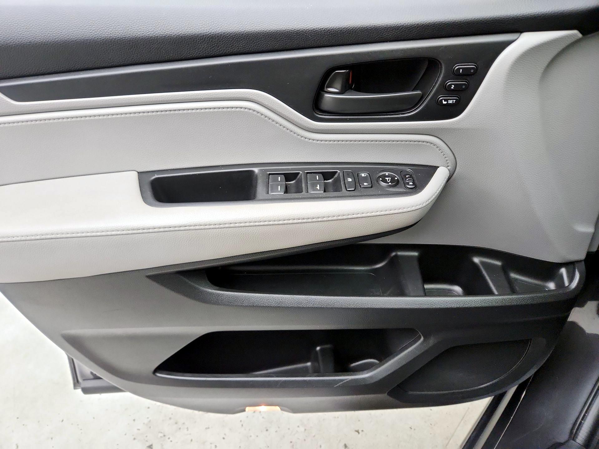 Thumbnail: 2019 Honda Odyssey - 12