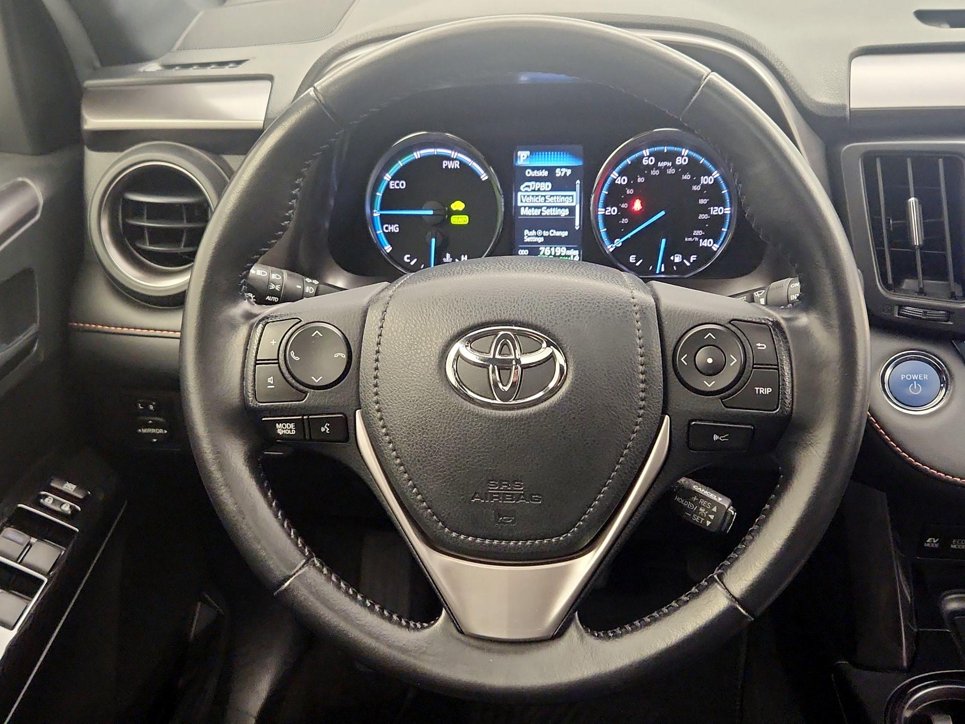 Thumbnail: 2017 Toyota RAV4 - 10