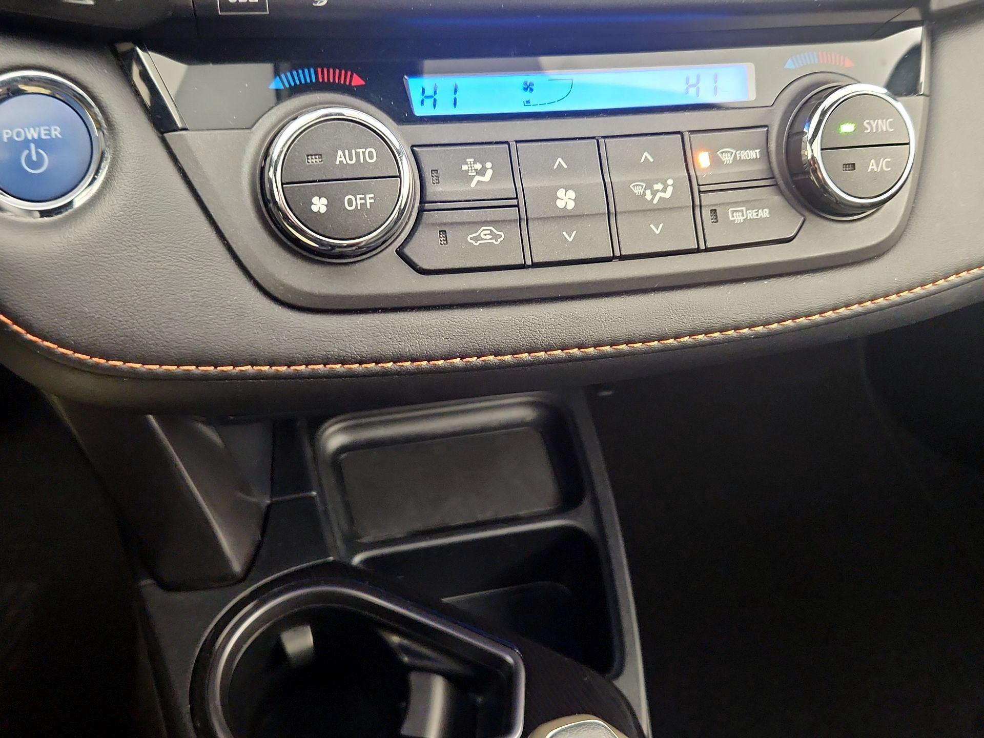 Thumbnail: 2017 Toyota RAV4 - 16