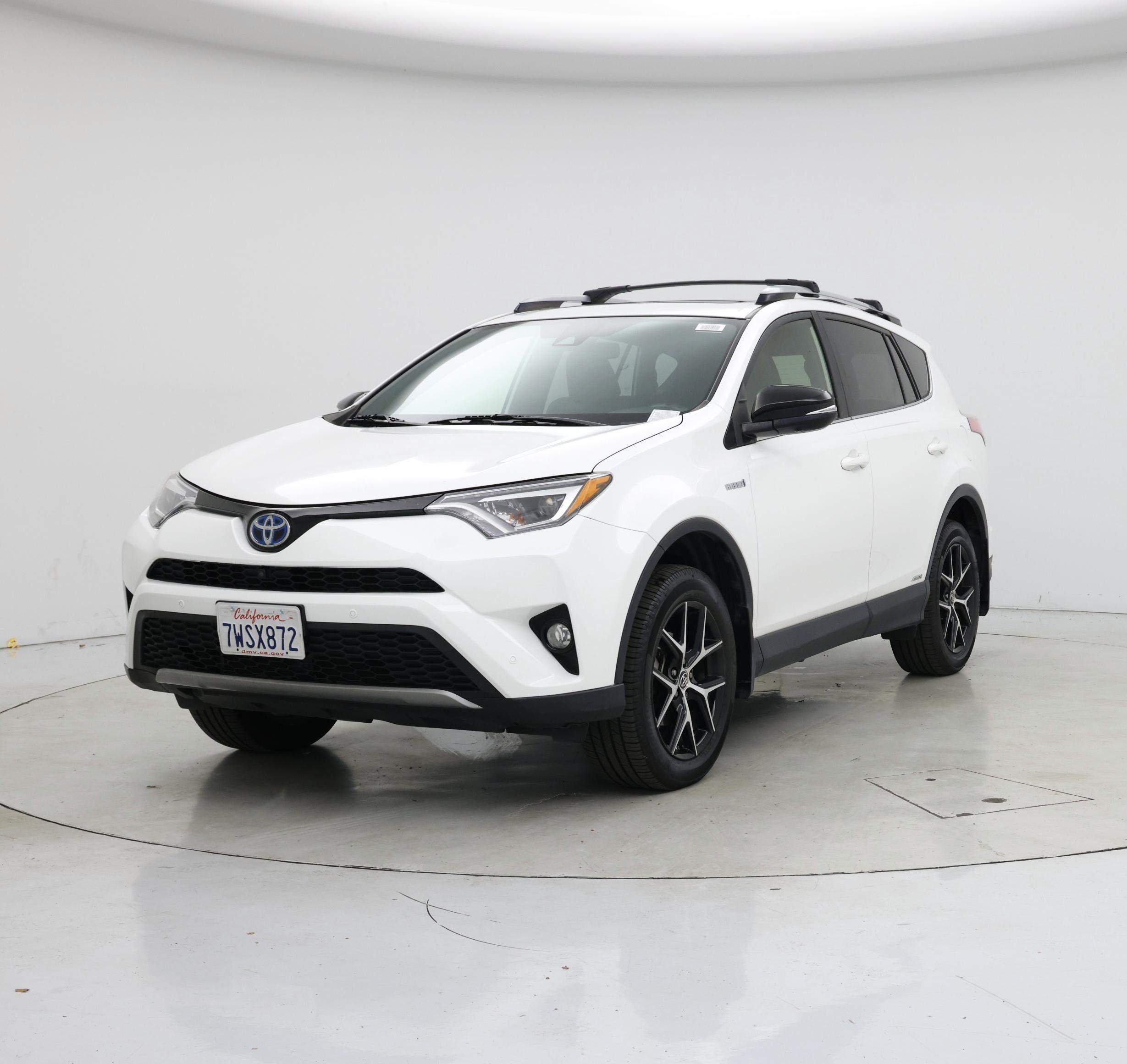Thumbnail: 2017 Toyota RAV4 - 4
