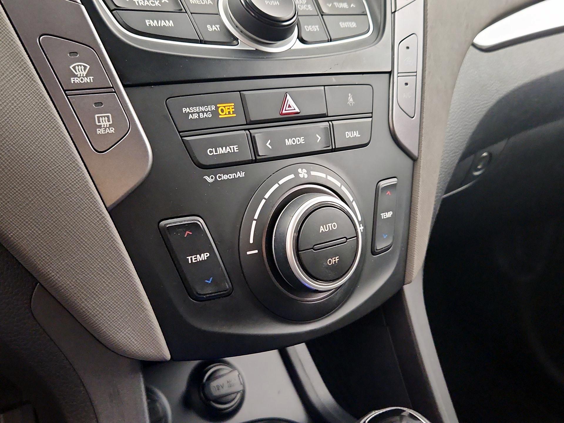 Thumbnail: 2014 Hyundai Santa Fe - 17