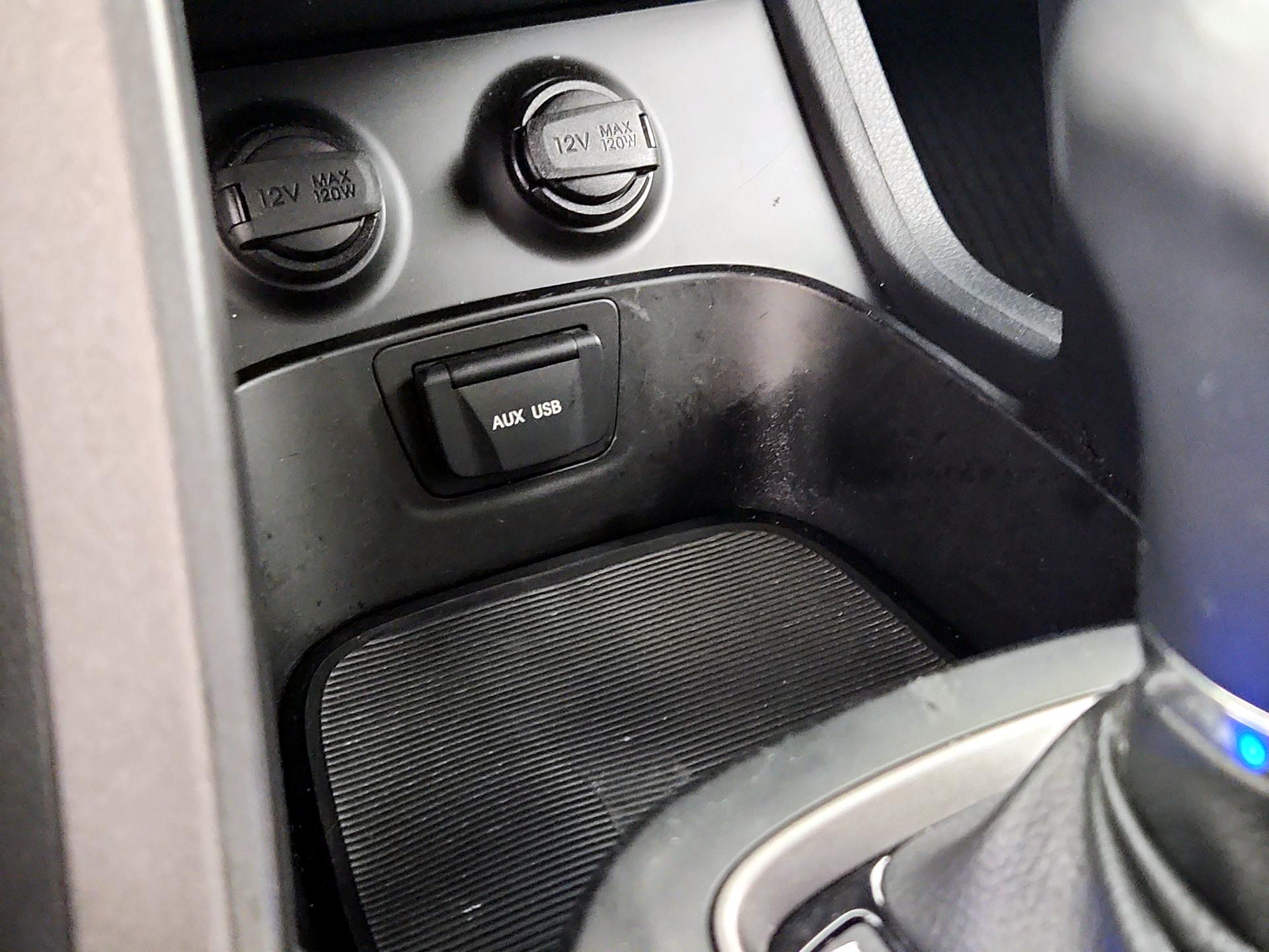 Thumbnail: 2014 Hyundai Santa Fe - 19