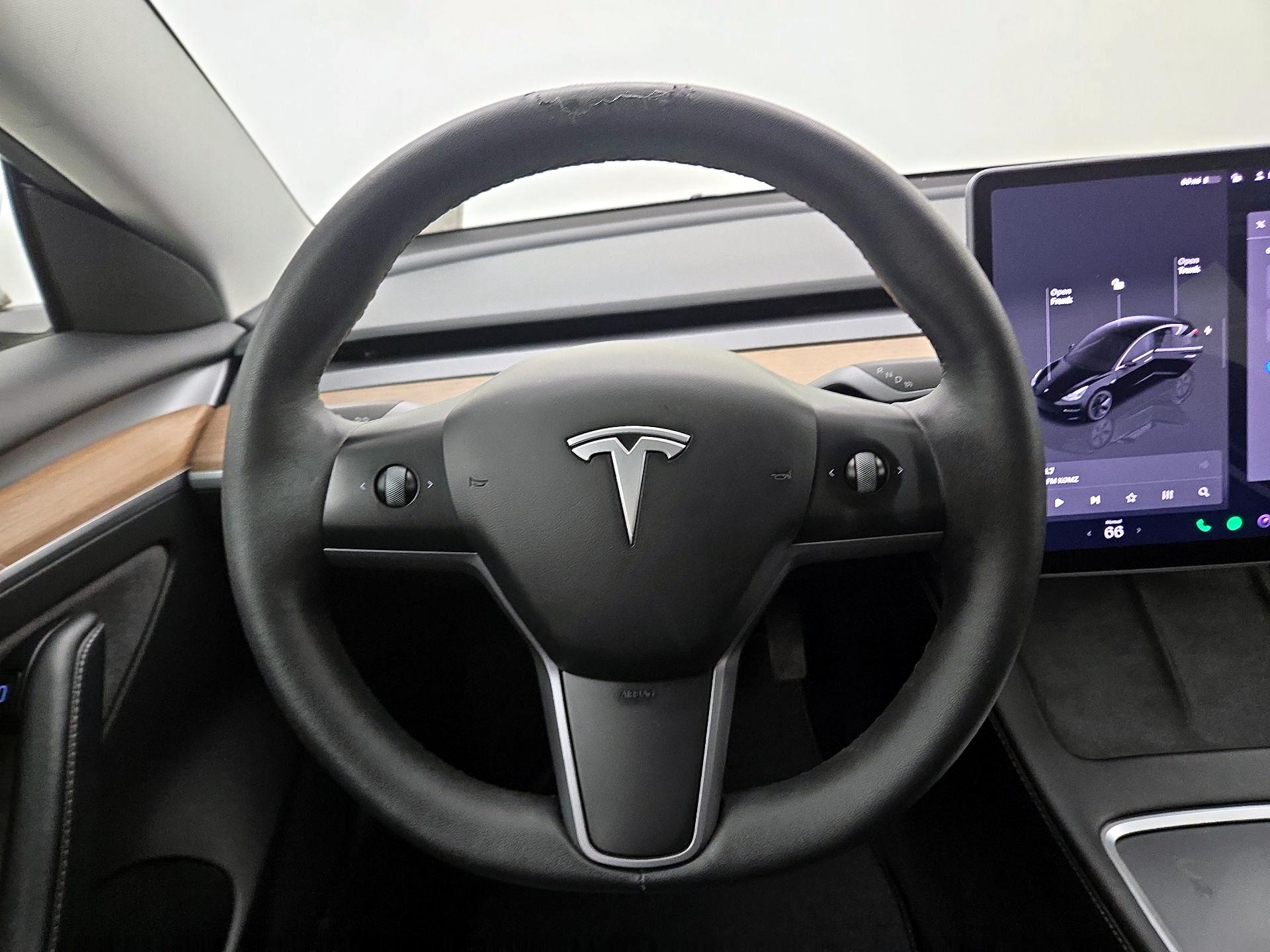 Thumbnail: 2023 Tesla Model 3 - 10