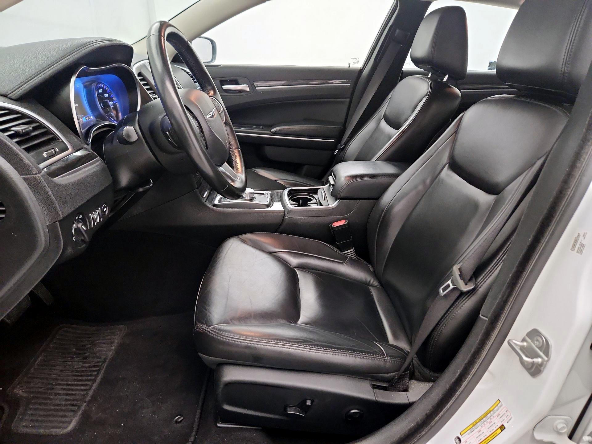 Thumbnail: 2019 Chrysler 300 - 11