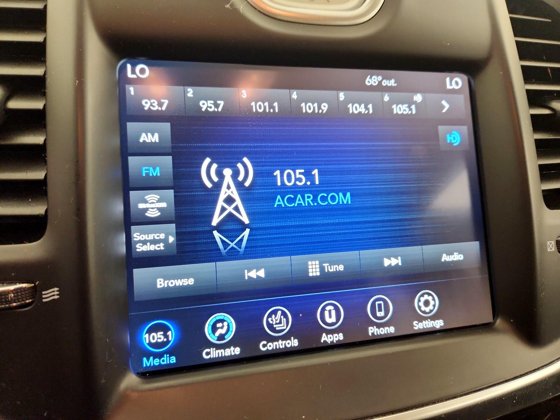 Thumbnail: 2019 Chrysler 300 - 15