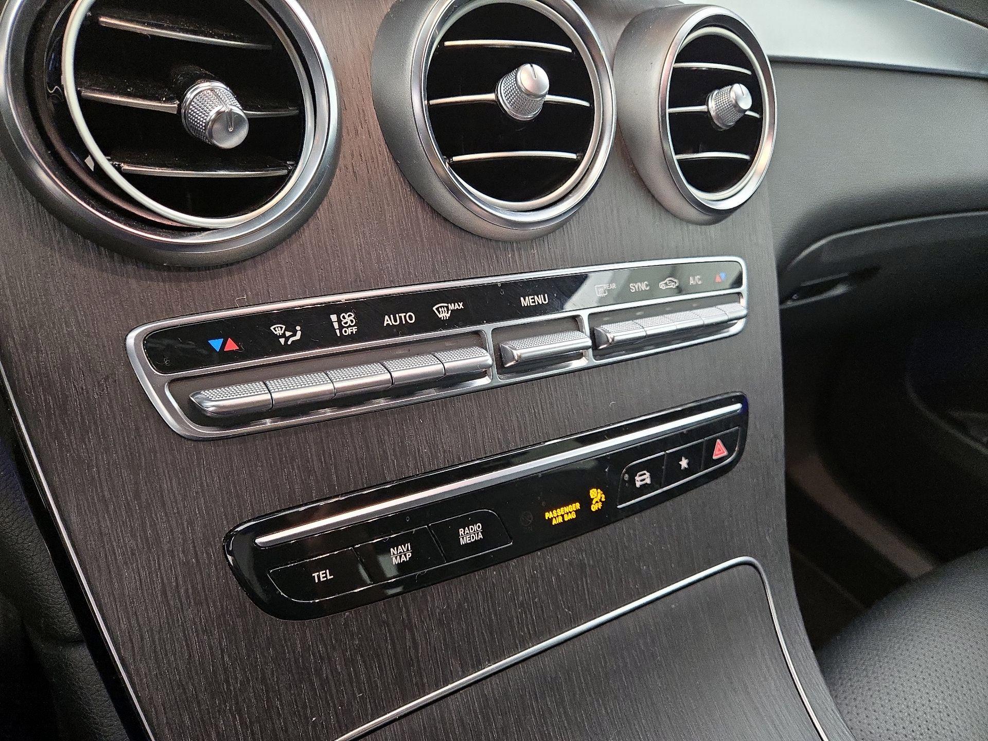 Thumbnail: 2020 Mercedes-Benz GLC - 16