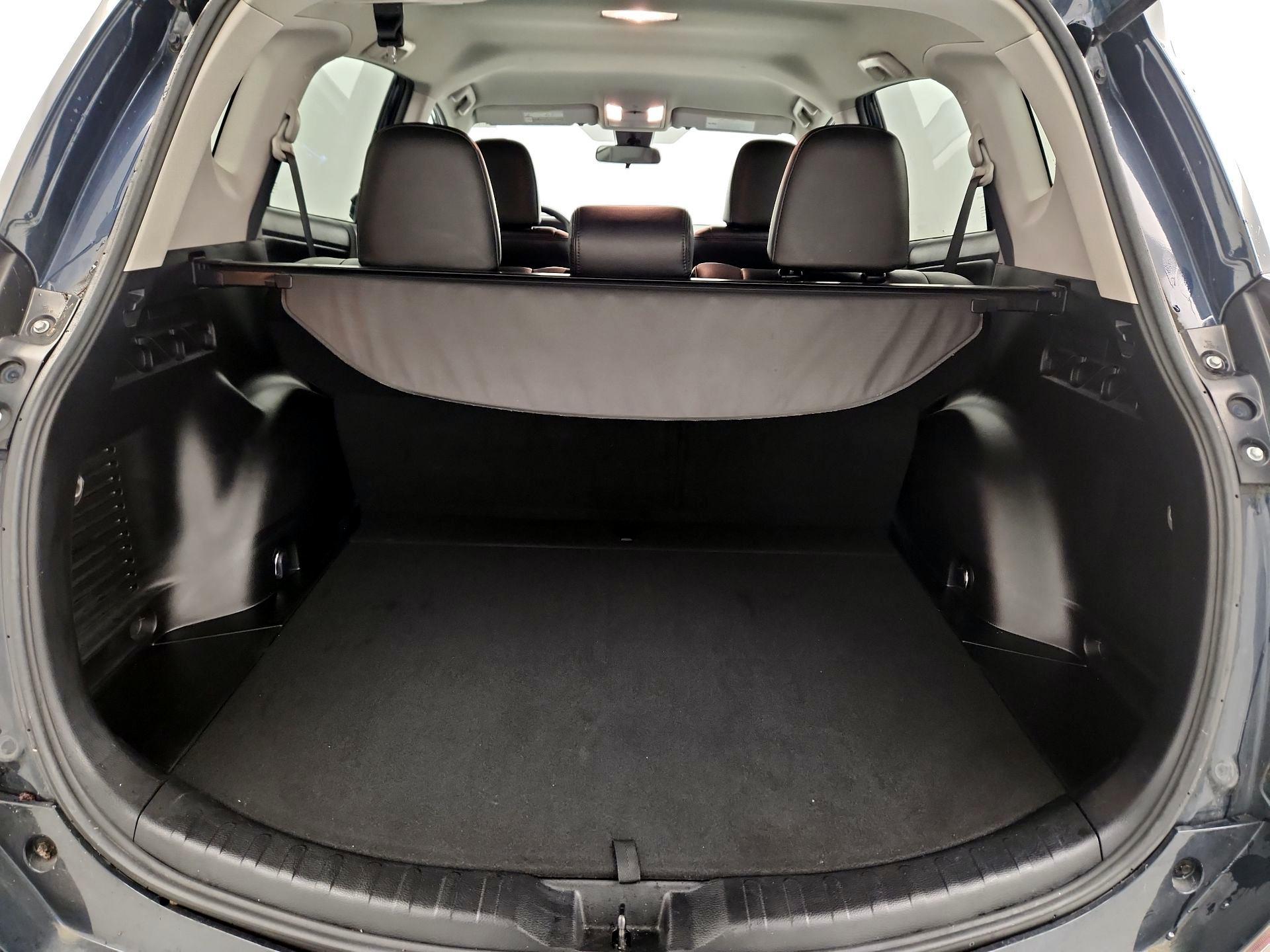 Thumbnail: 2017 Toyota RAV4 - 20