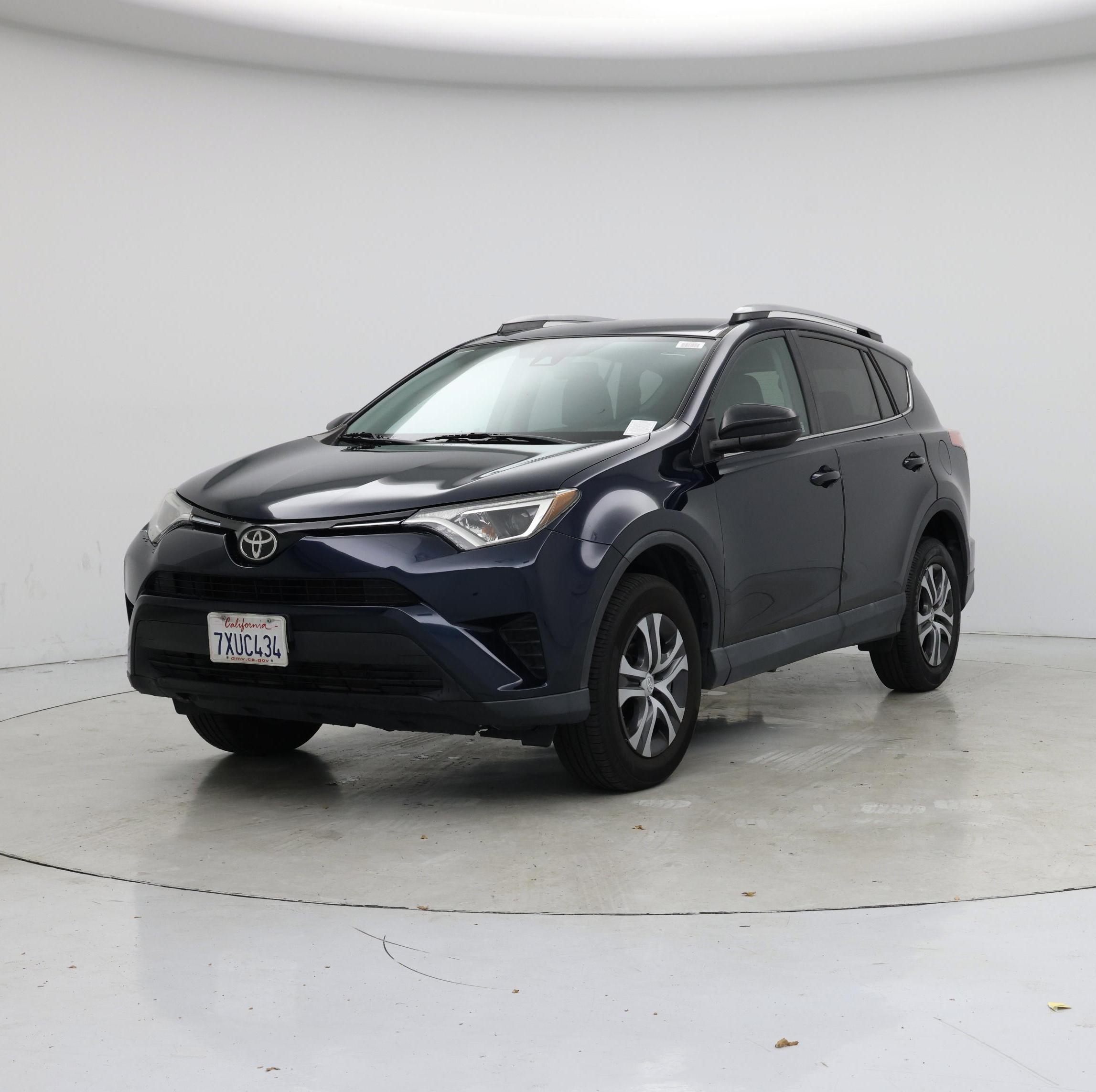 Thumbnail: 2017 Toyota RAV4 - 4