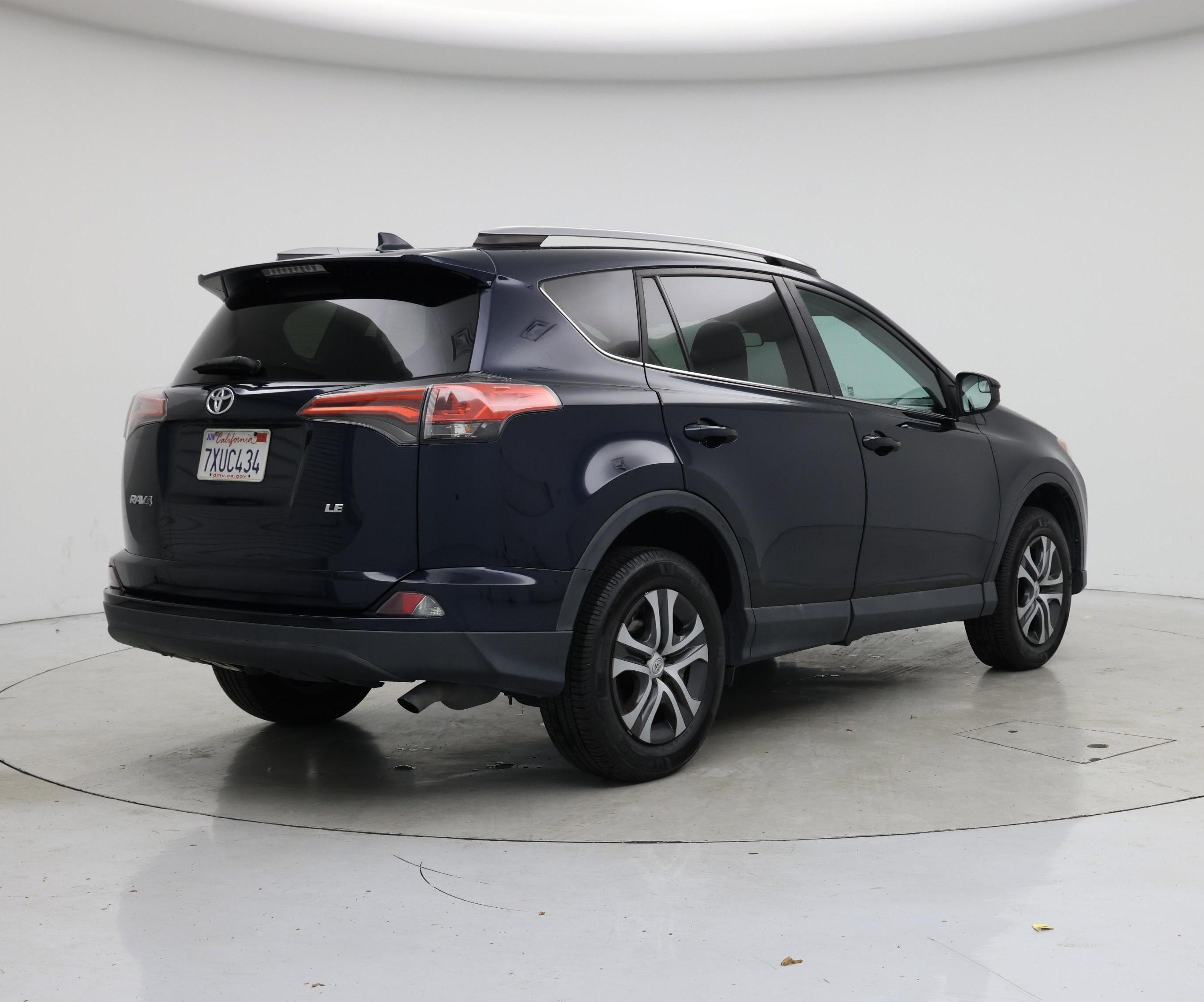 Thumbnail: 2017 Toyota RAV4 - 8