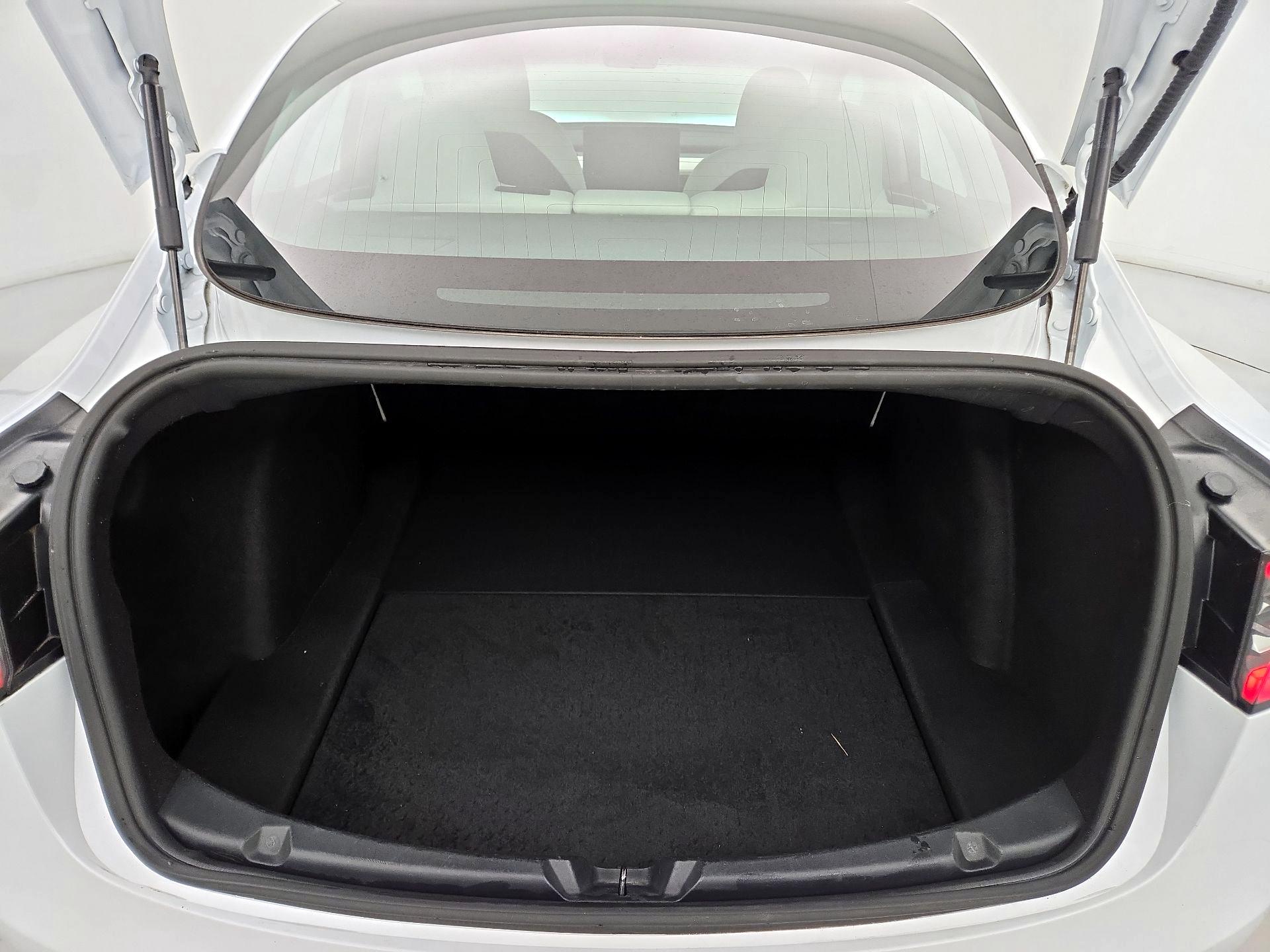 Thumbnail: 2020 Tesla Model 3 - 18