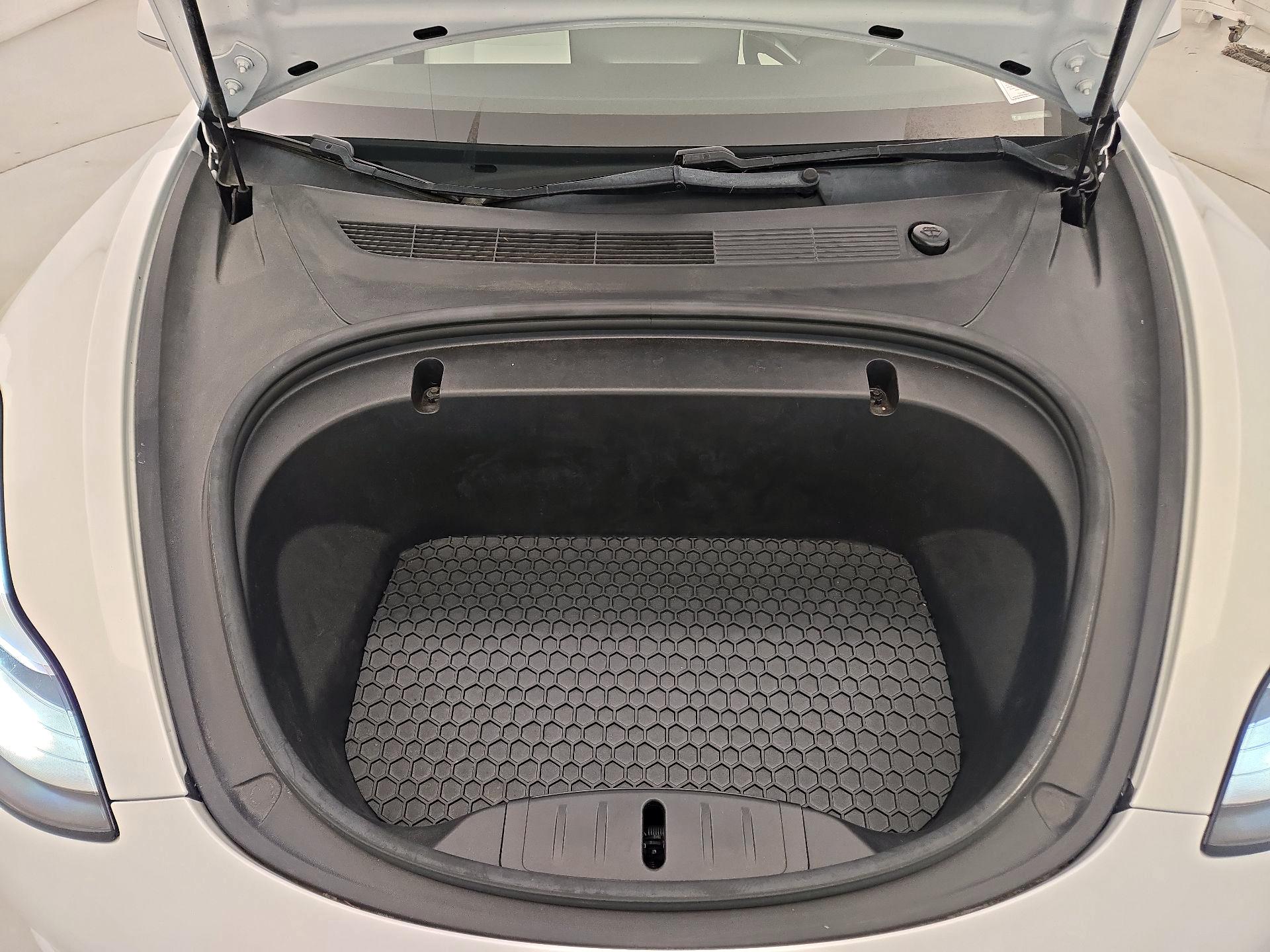 Thumbnail: 2020 Tesla Model 3 - 19