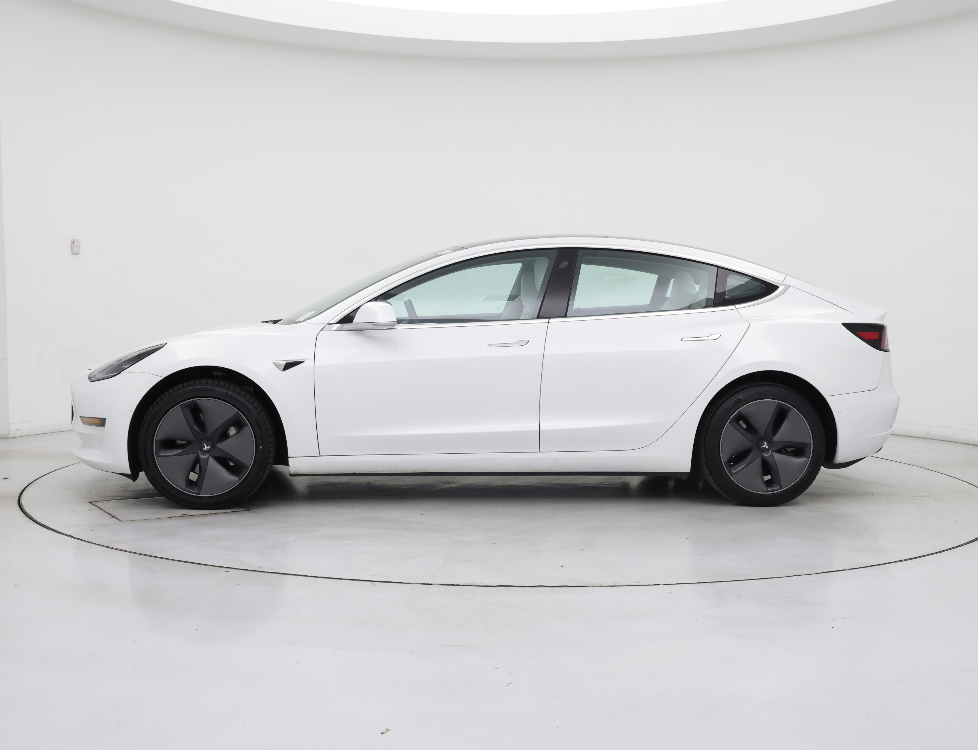 Thumbnail: 2020 Tesla Model 3 - 3