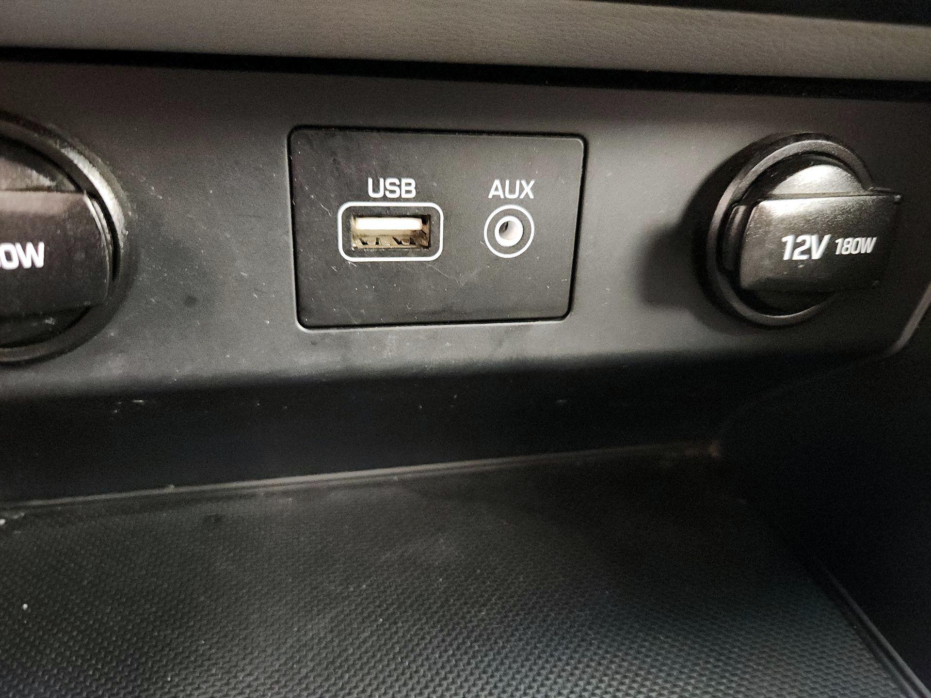 Thumbnail: 2019 Hyundai Sonata - 18