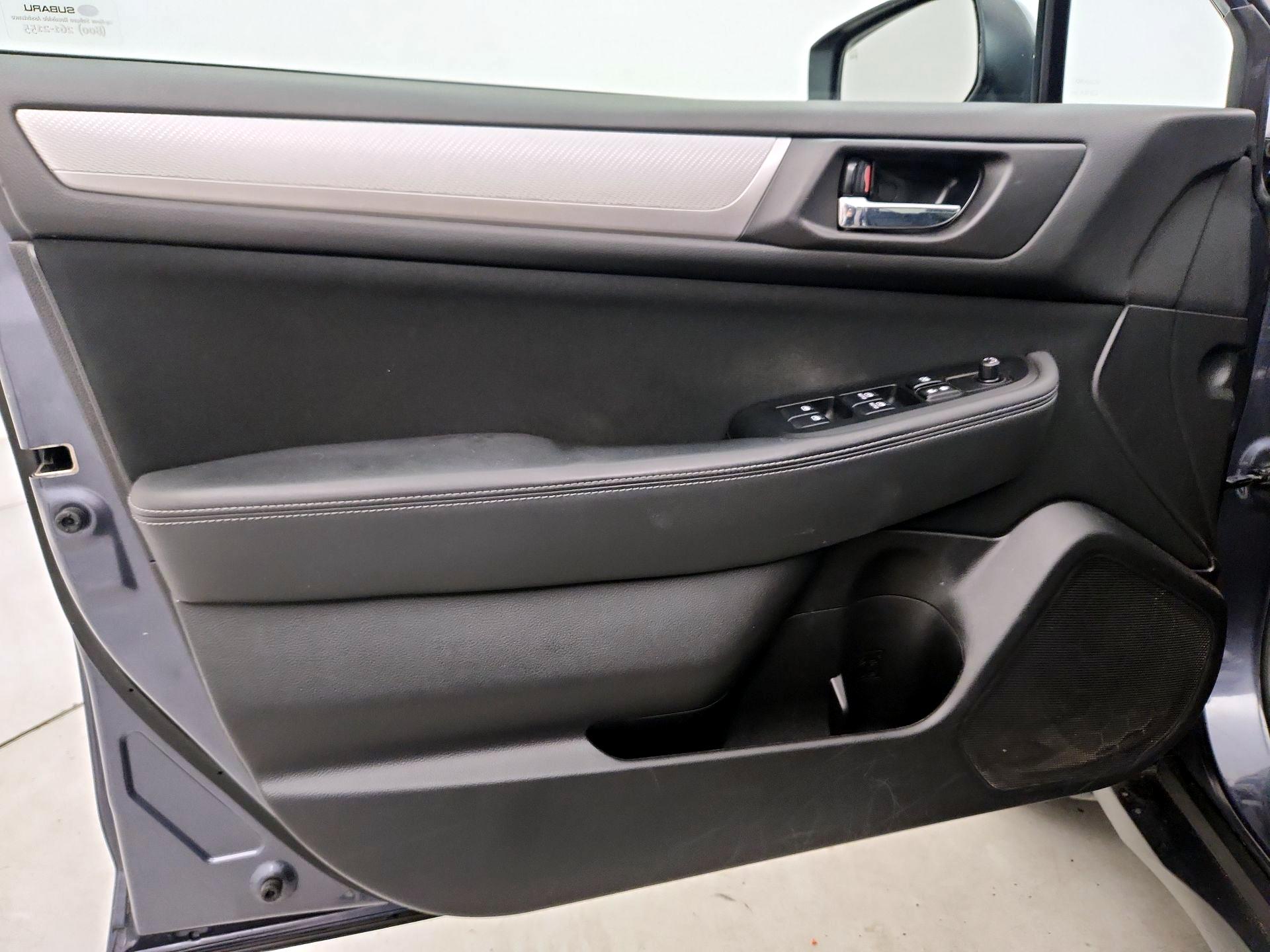 Thumbnail: 2016 Subaru Outback - 12