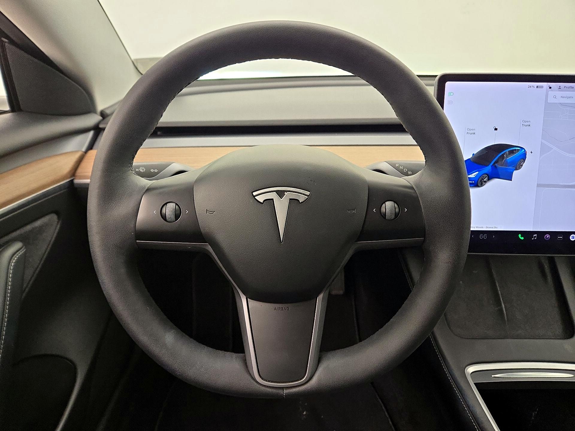 Thumbnail: 2022 Tesla Model 3 - 10