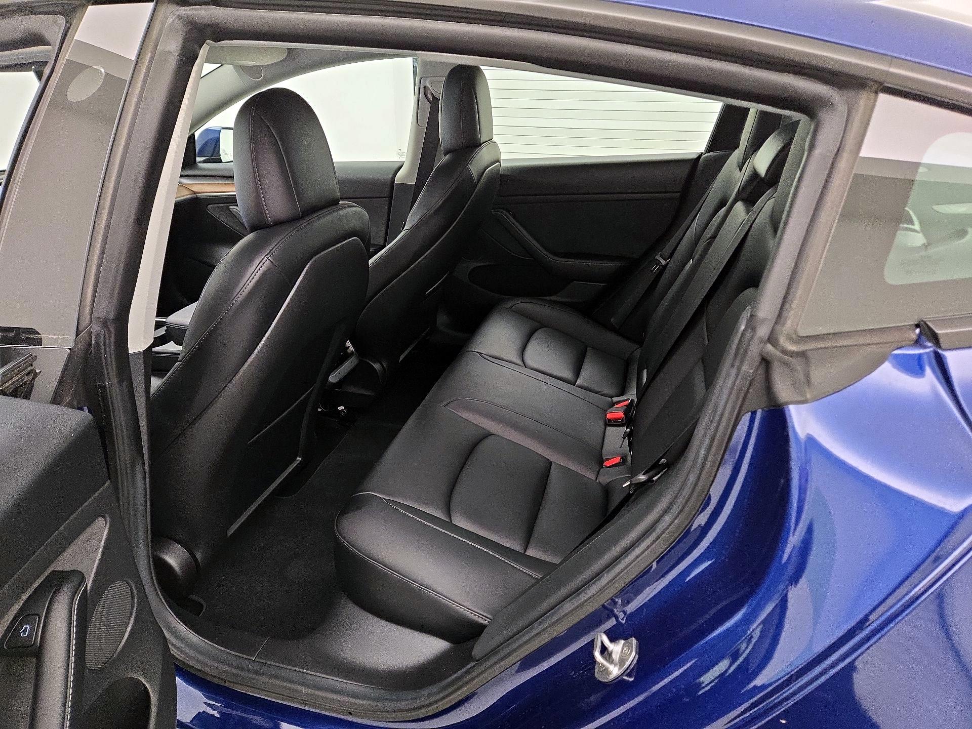 Thumbnail: 2022 Tesla Model 3 - 20